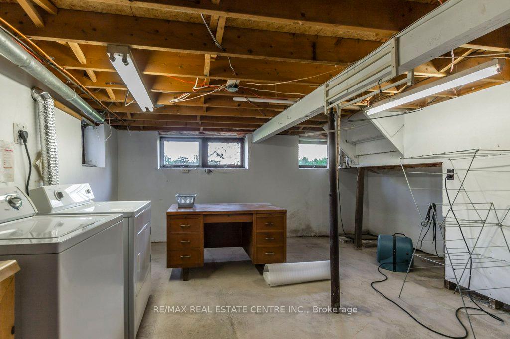Photo 25 of 271 Elmwood Crescent, Milton, Old Milton — HOMEH