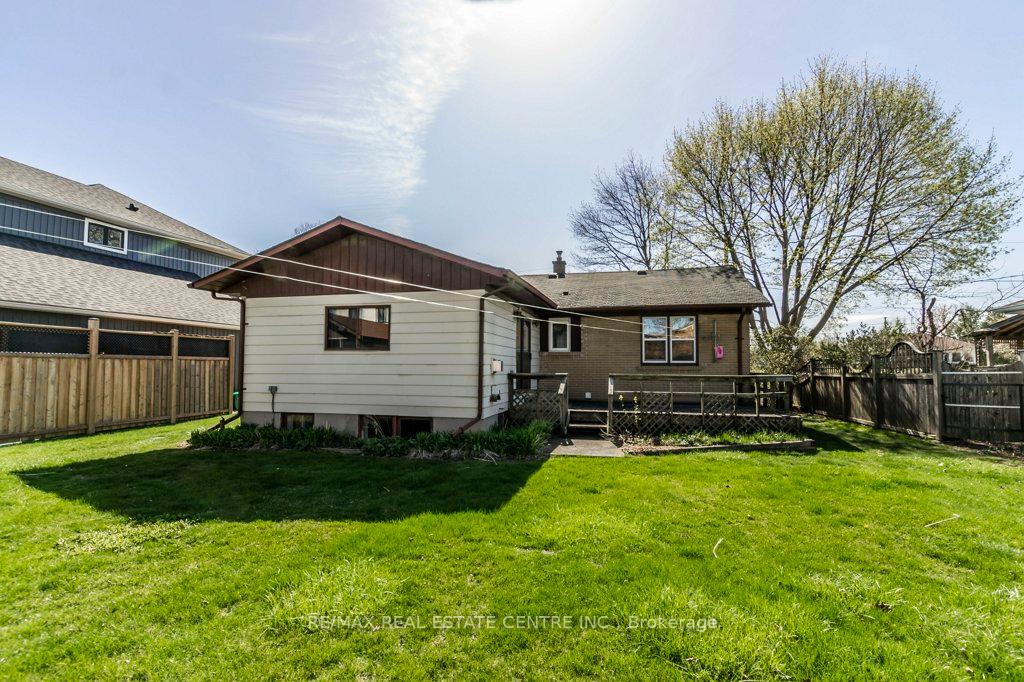 Photo 31 of 271 Elmwood Crescent, Milton, Old Milton — HOMEH