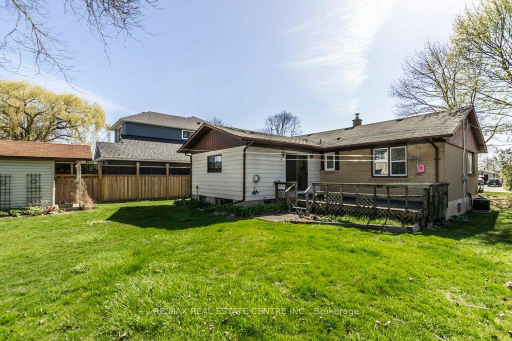 Photo 32 of 271 Elmwood Crescent, Milton, Old Milton — HOMEH