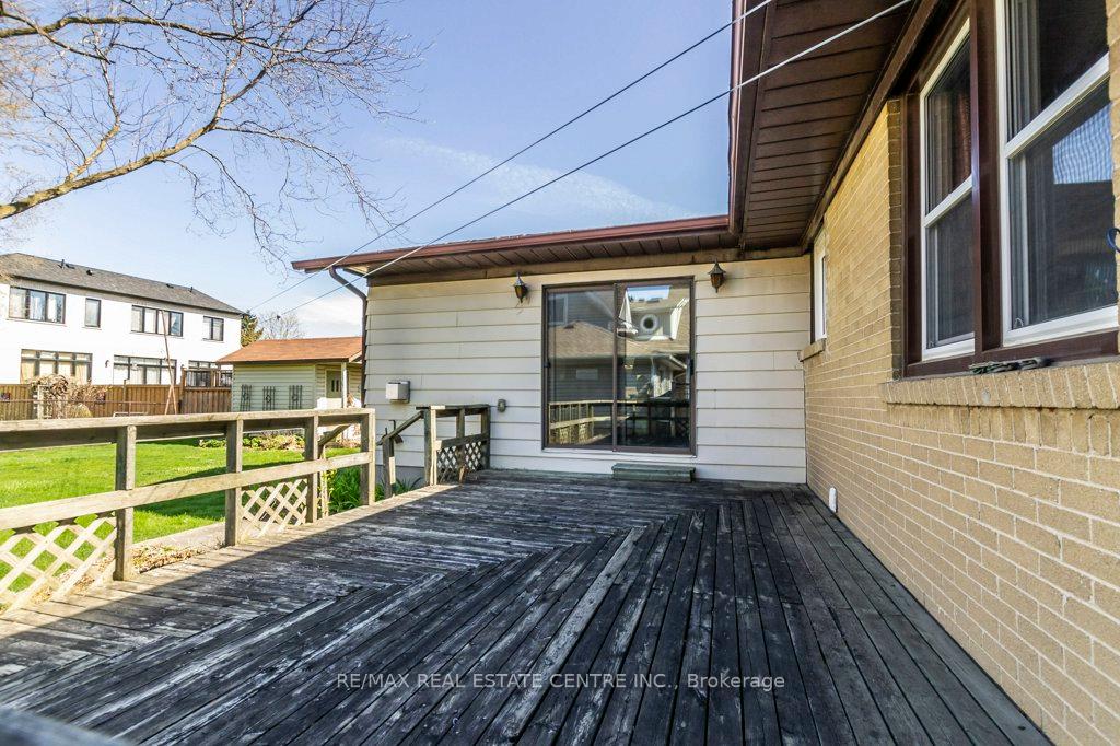 Photo 33 of 271 Elmwood Crescent, Milton, Old Milton — HOMEH