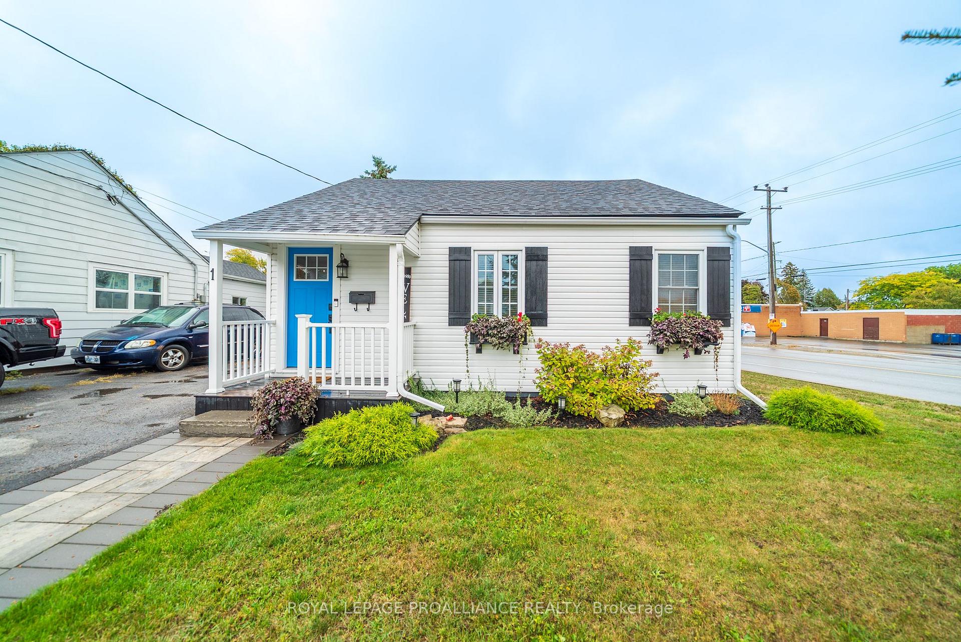 Photo 5 of 1 Kerr Crescent, Quinte West, Trenton Ward — HOMEH