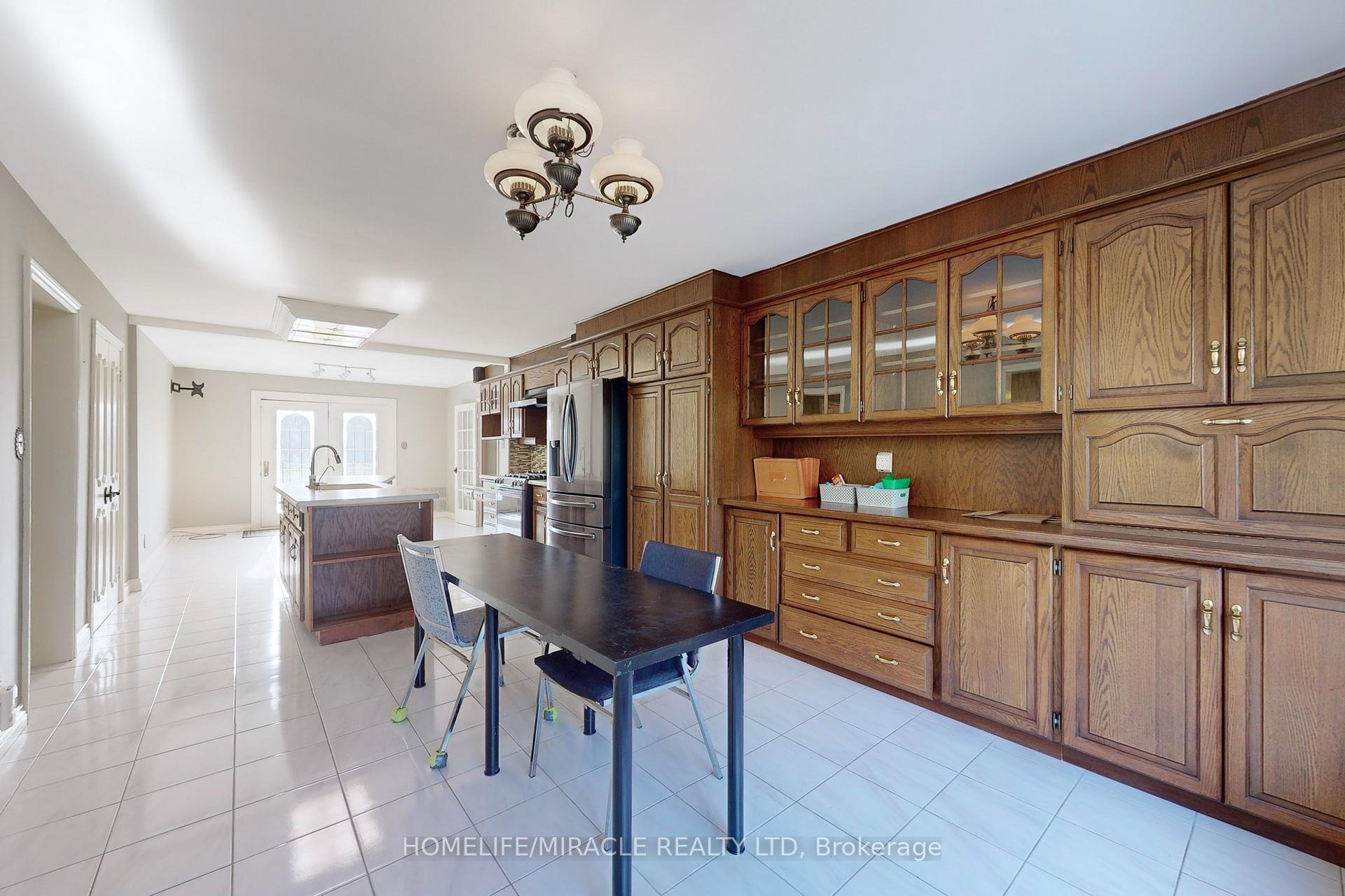 Photo 11 of 8166 Appleby Line, Milton, Rural Milton West — HOMEH