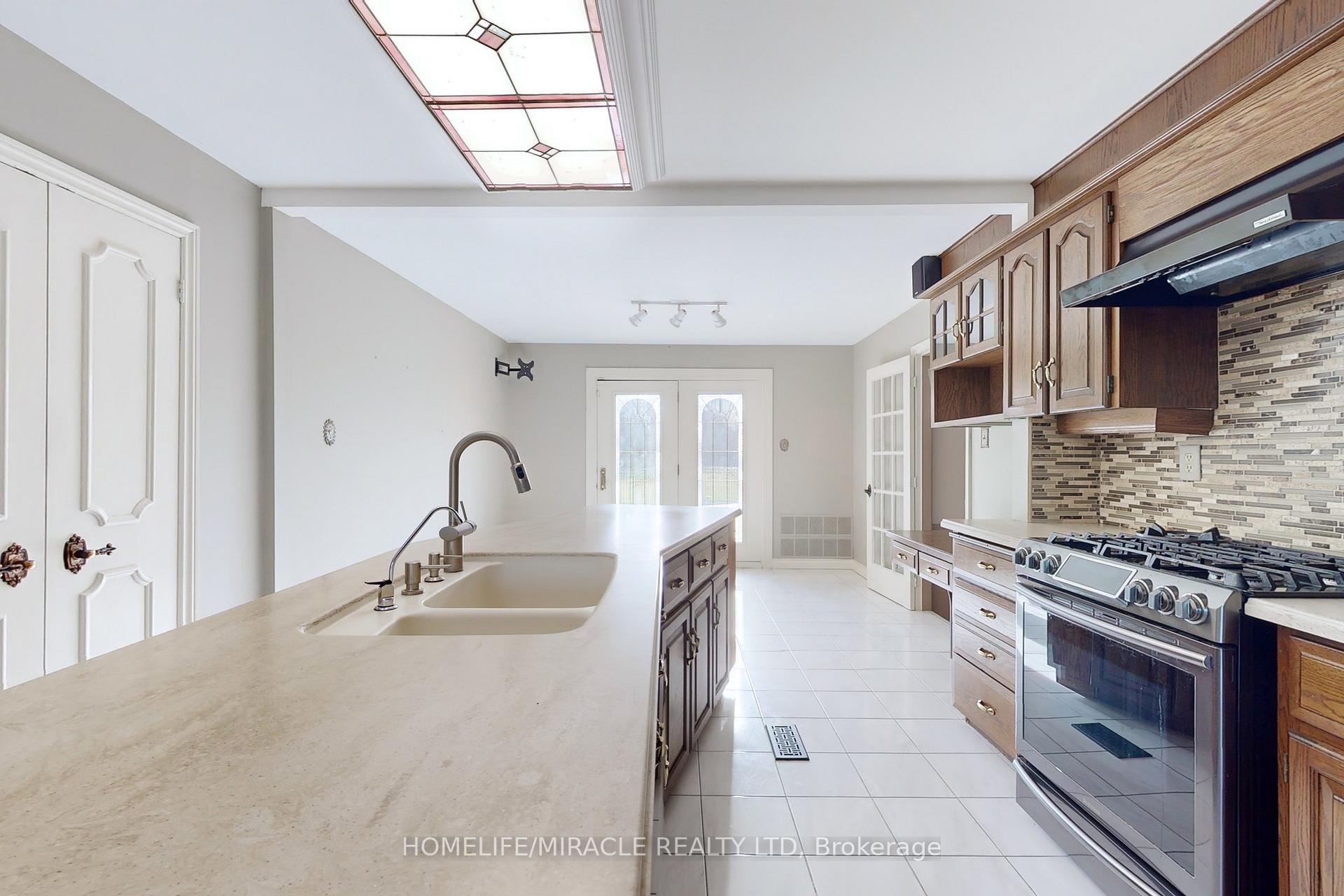 Photo 12 of 8166 Appleby Line, Milton, Rural Milton West — HOMEH