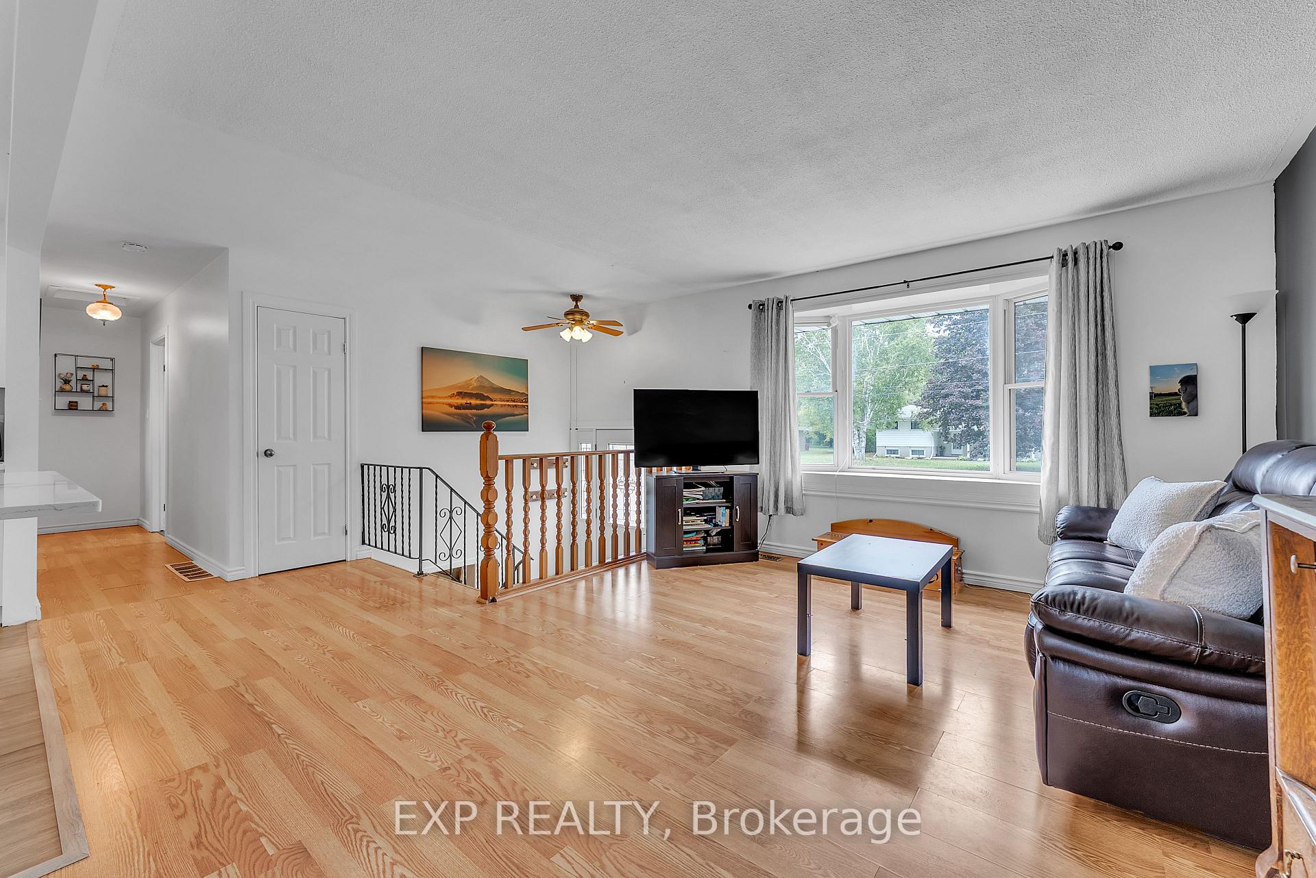 Photo 9 of 249 Catalina Drive, Quinte West, Sidney Ward — HOMEH