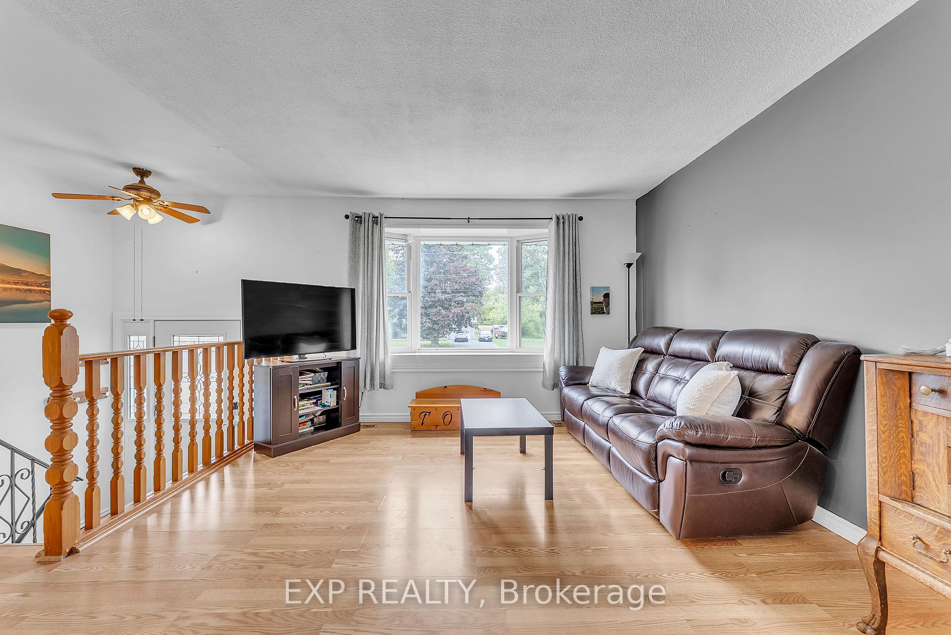 Photo 10 of 249 Catalina Drive, Quinte West, Sidney Ward — HOMEH