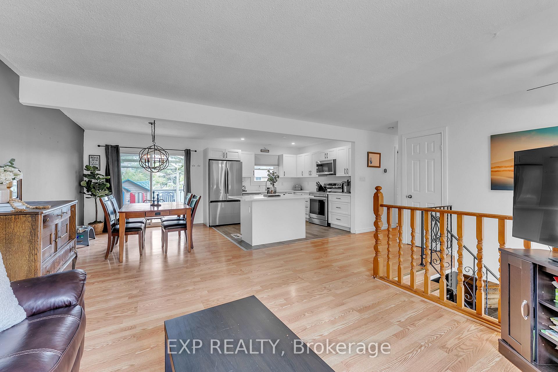 Photo 11 of 249 Catalina Drive, Quinte West, Sidney Ward — HOMEH