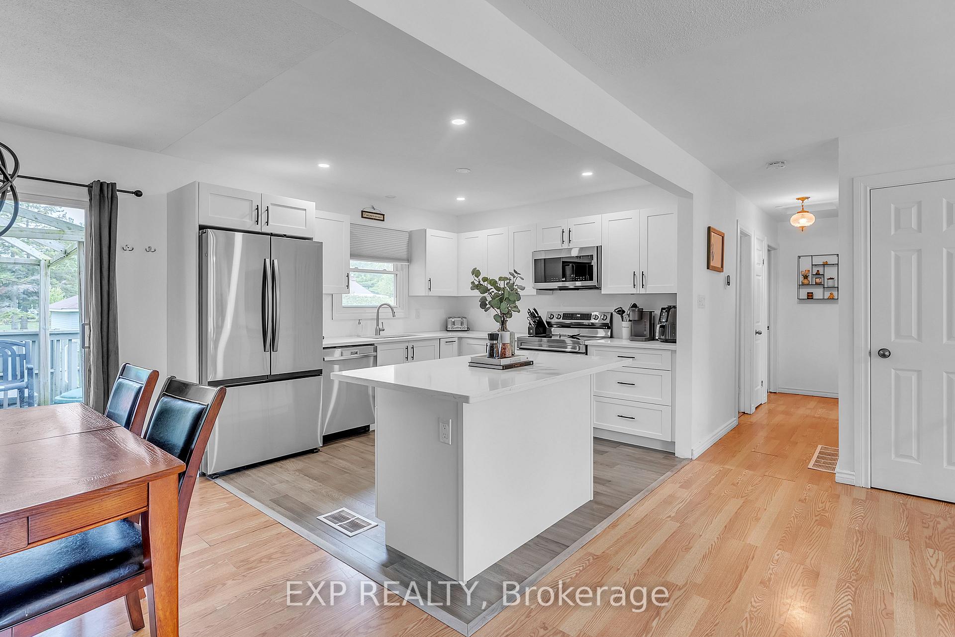 Photo 12 of 249 Catalina Drive, Quinte West, Sidney Ward — HOMEH