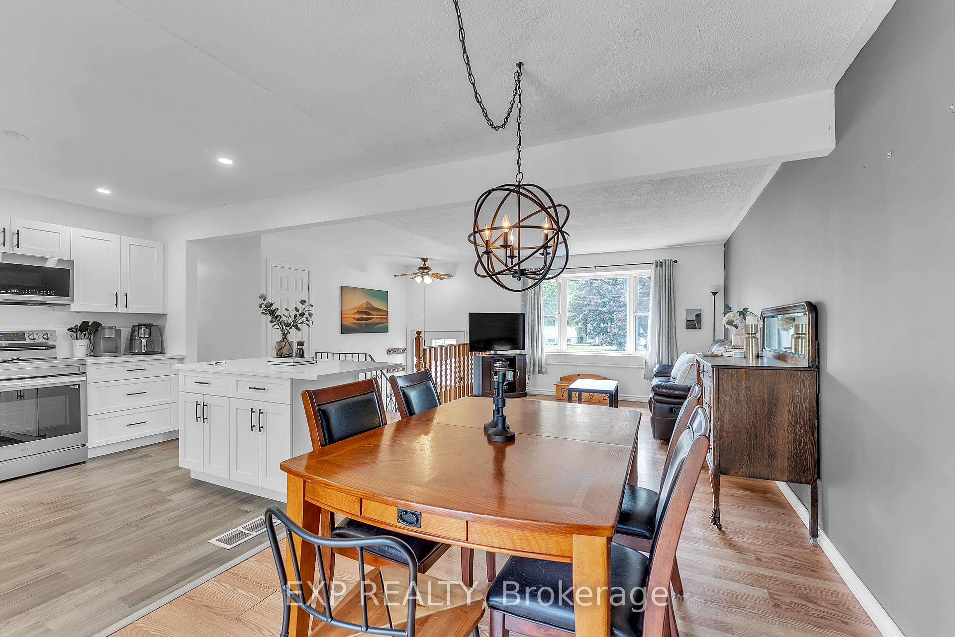 Photo 16 of 249 Catalina Drive, Quinte West, Sidney Ward — HOMEH