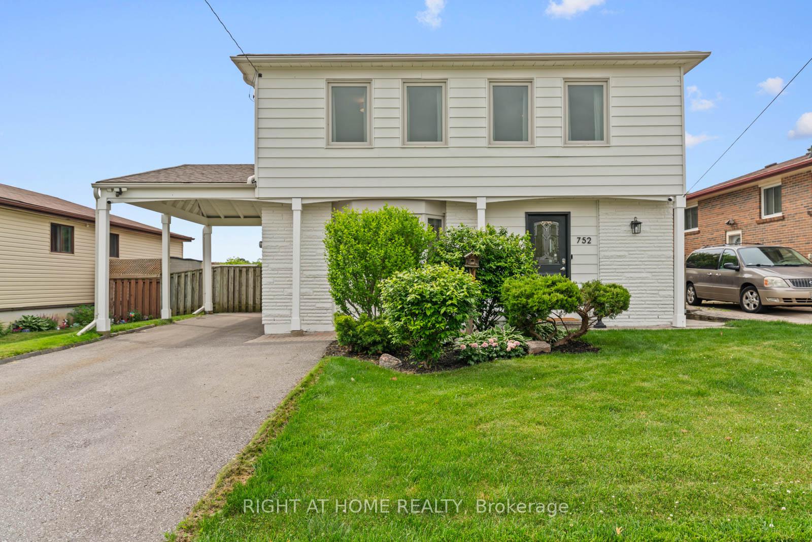 Photo 2 of 752 Breezy Drive, Pickering, West Shore — HOMEH