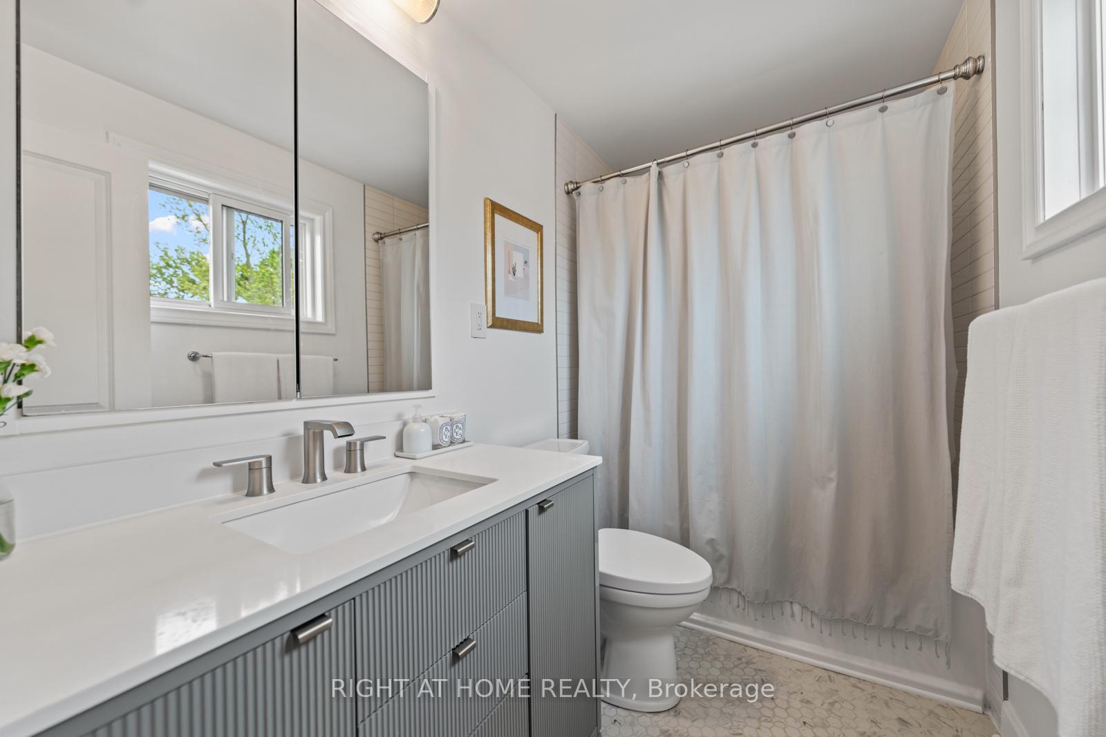Photo 22 of 752 Breezy Drive, Pickering, West Shore — HOMEH