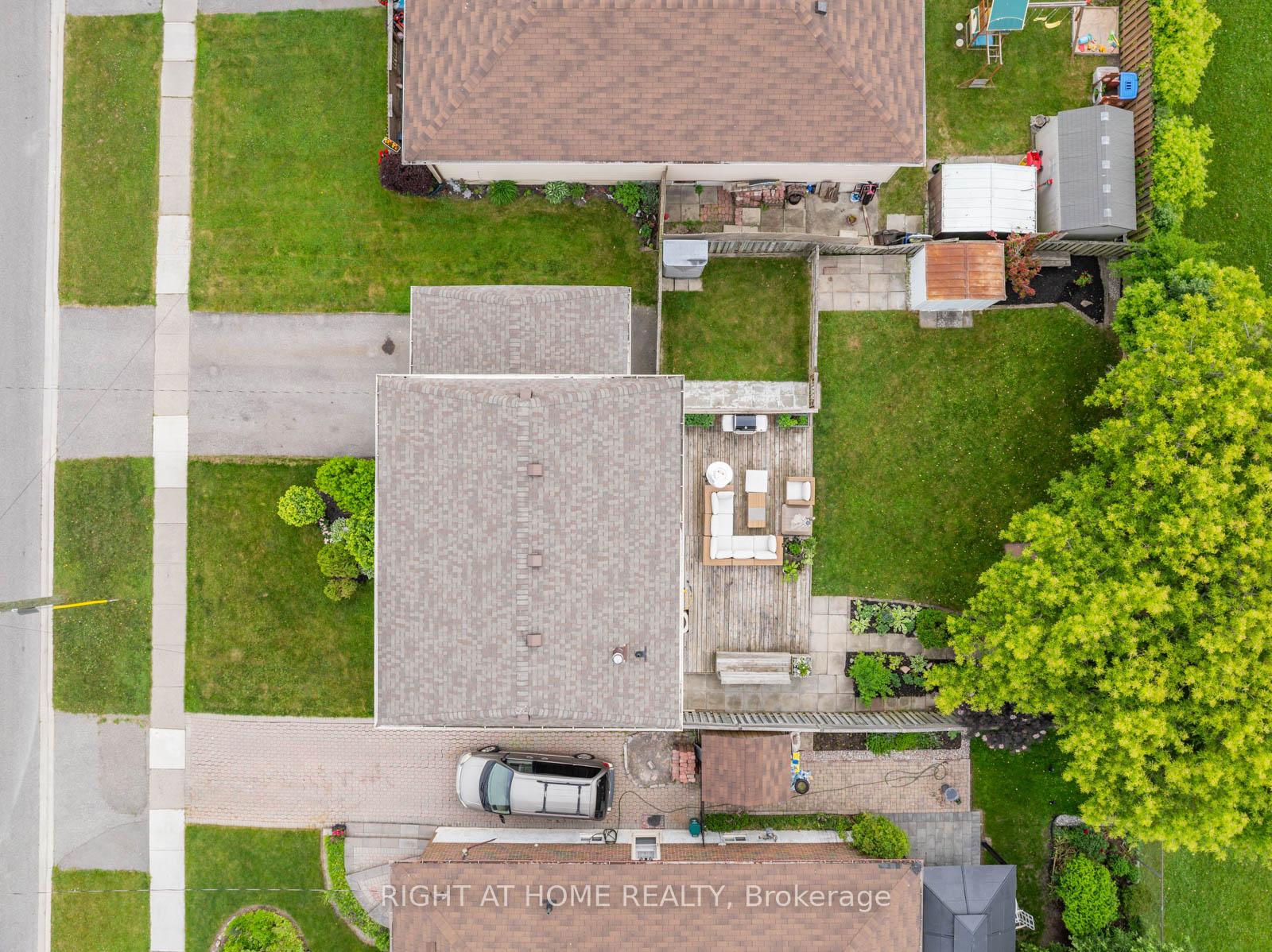 Photo 34 of 752 Breezy Drive, Pickering, West Shore — HOMEH