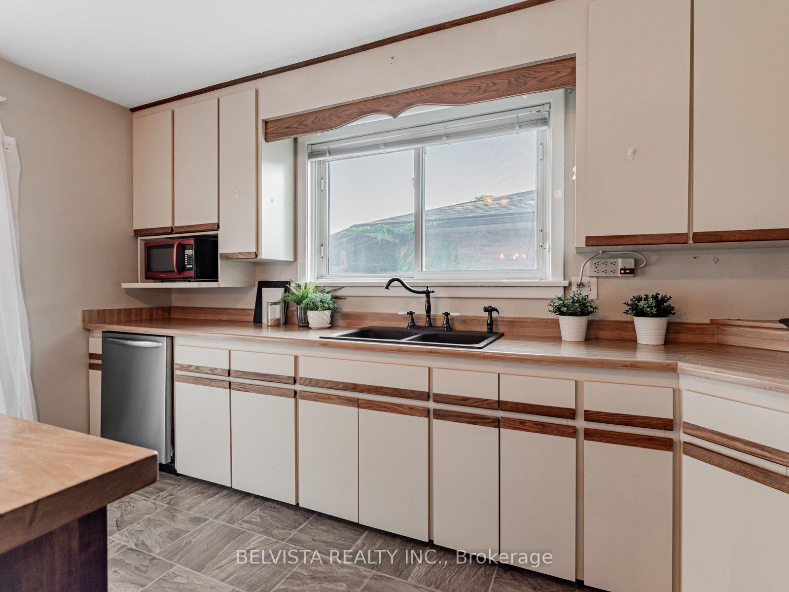 Photo 12 of 369 Lasalle Avenue, Oshawa, Central — HOMEH