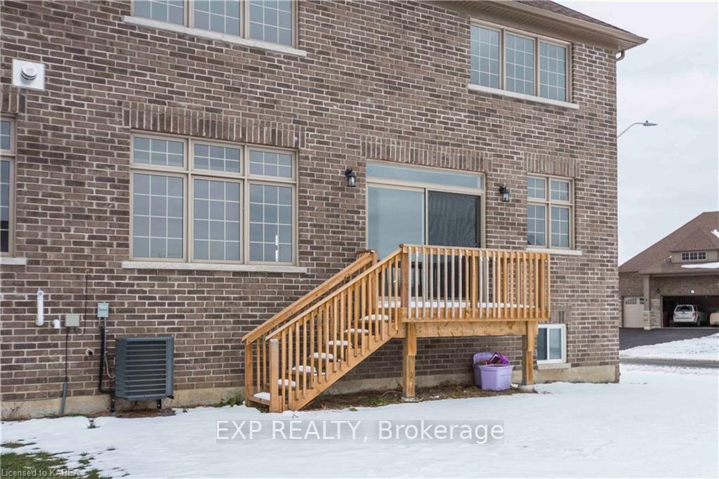 Photo 26 of 28 Summer Breeze Drive N, Quinte West, Murray Ward — HOMEH