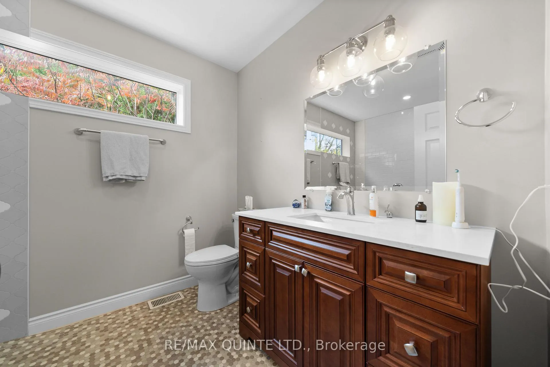 Photo 32 of 16882 Telephone Road, Quinte West, Murray Ward — HOMEH