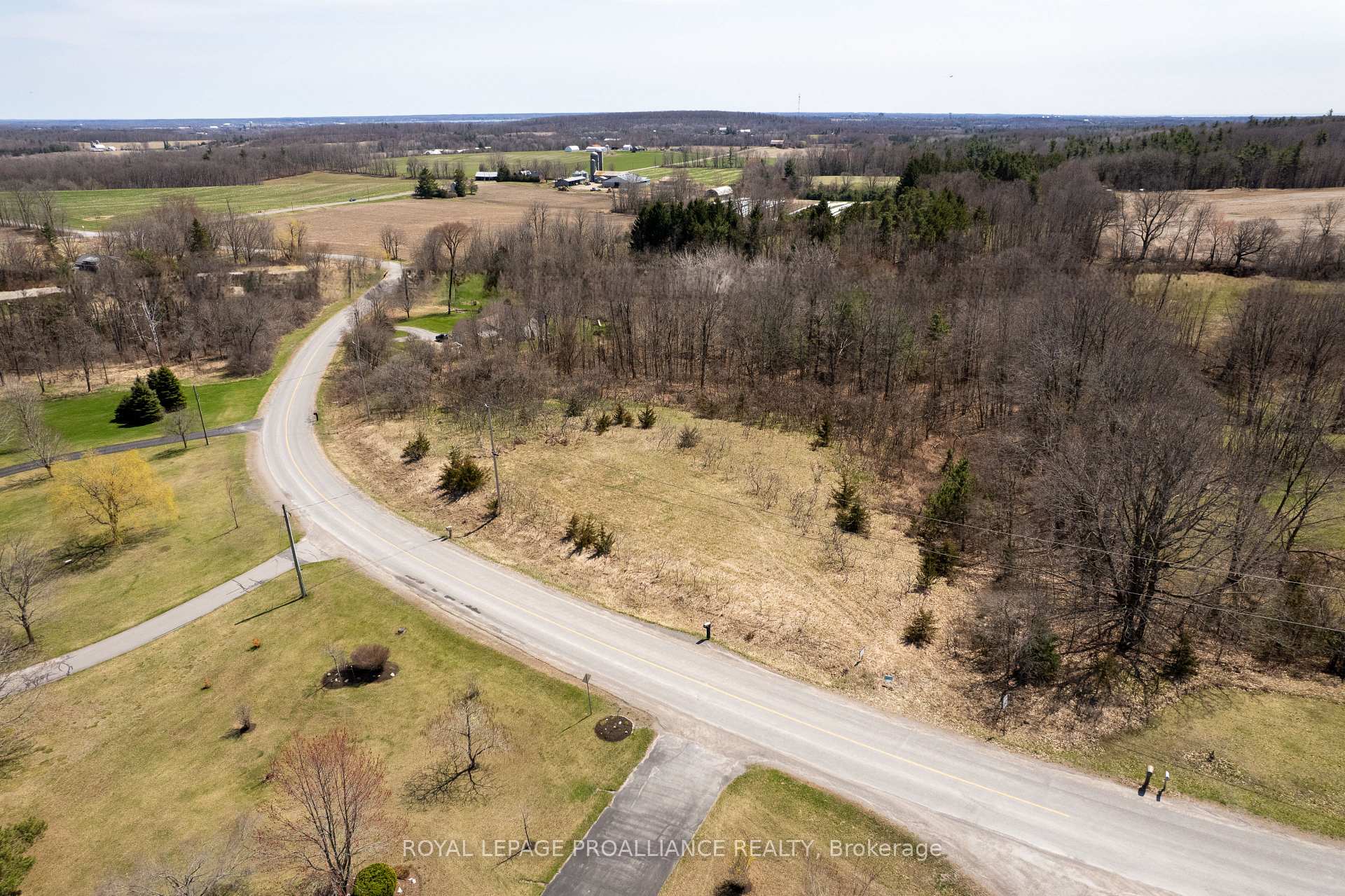 Photo 3 of 517 Downs Road, Quinte West, Murray Ward — HOMEH