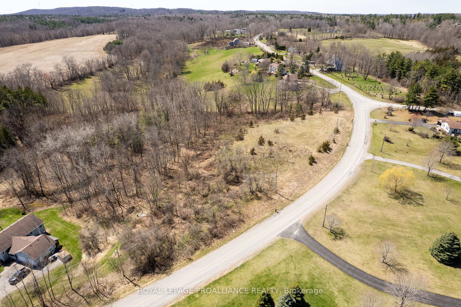 Photo 6 of 517 Downs Road, Quinte West, Murray Ward — HOMEH