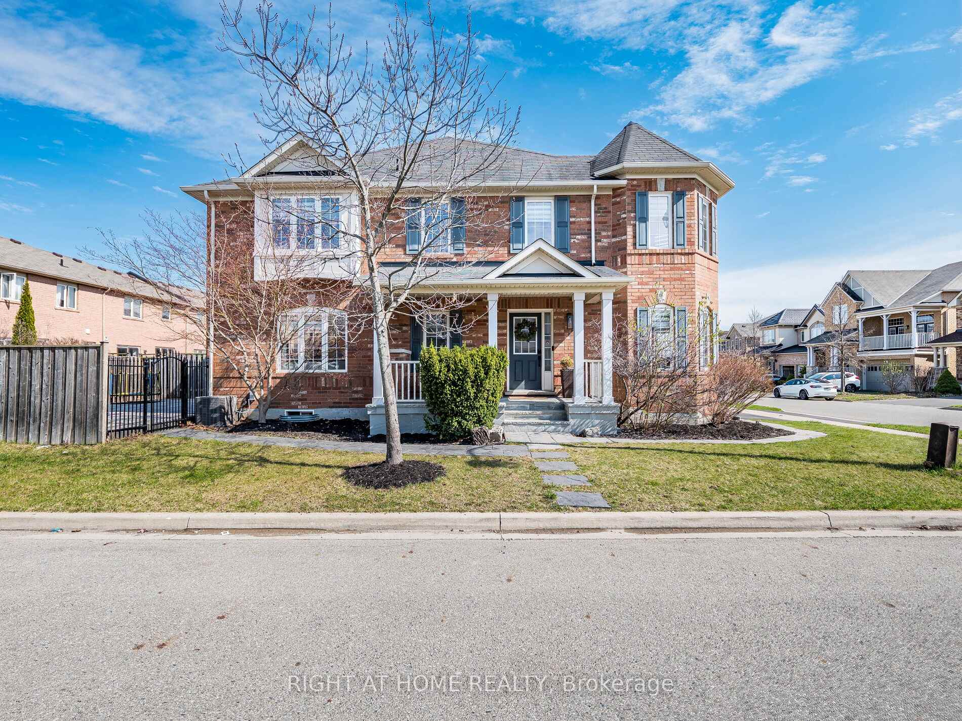 Photo 2 of 645 Gervais Terrace, Milton, Coates — HOMEH