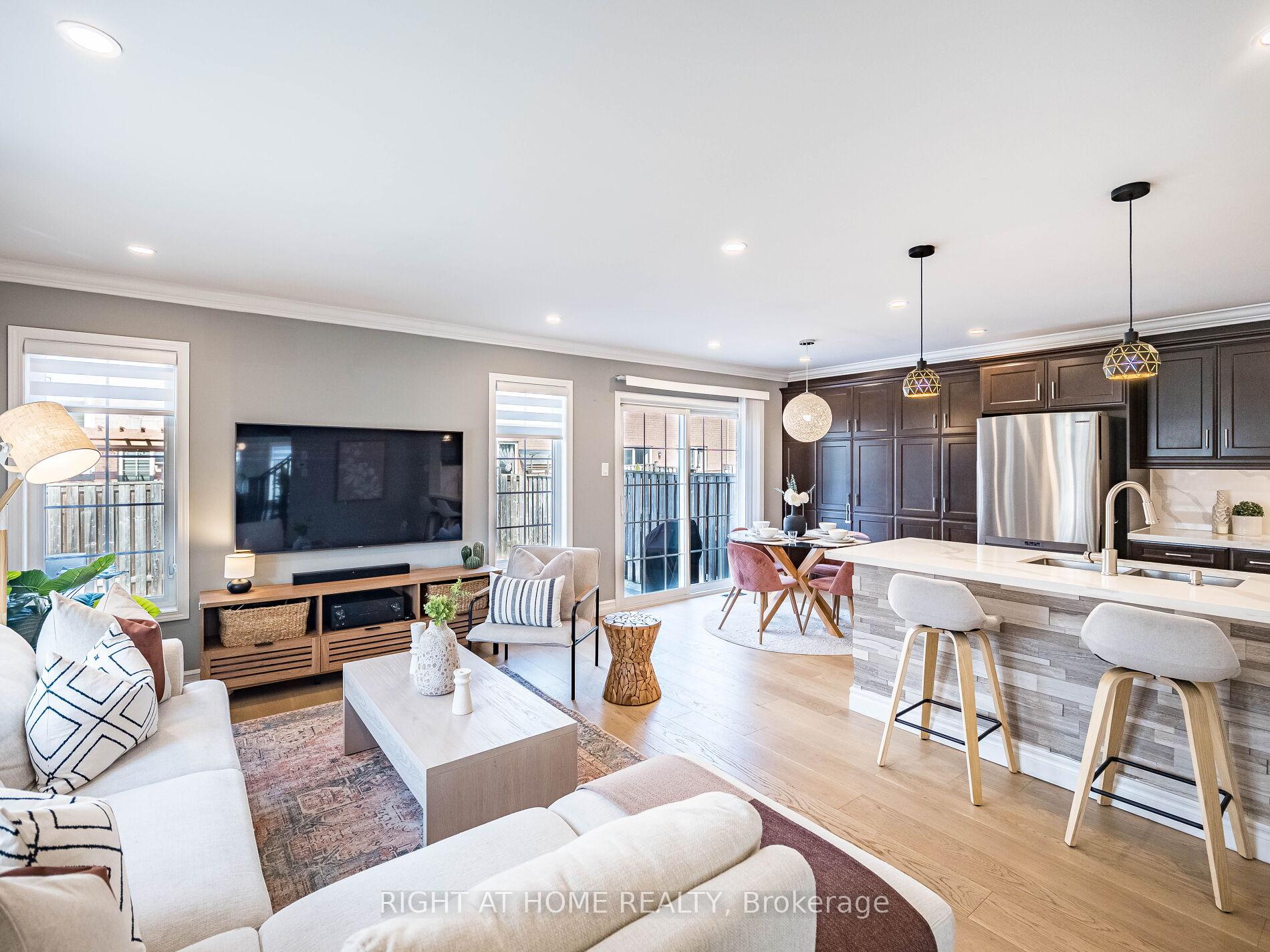 Photo 12 of 645 Gervais Terrace, Milton, Coates — HOMEH