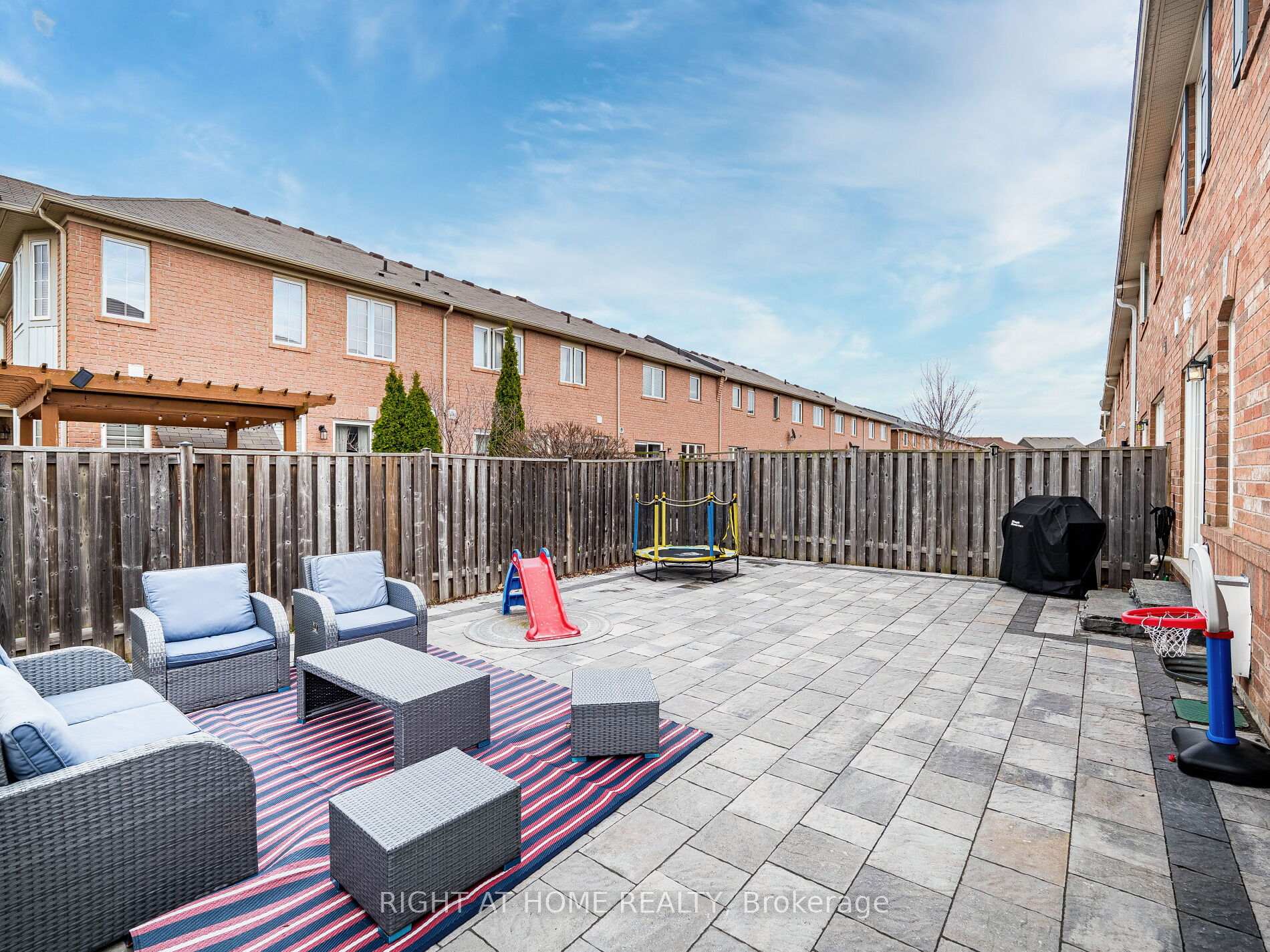 Photo 42 of 645 Gervais Terrace, Milton, Coates — HOMEH