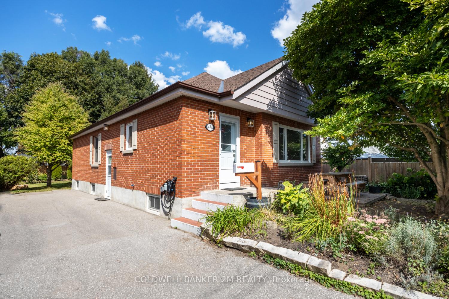 Photo 2 of 470 Colborne Street E, Oshawa, O'Neill — HOMEH