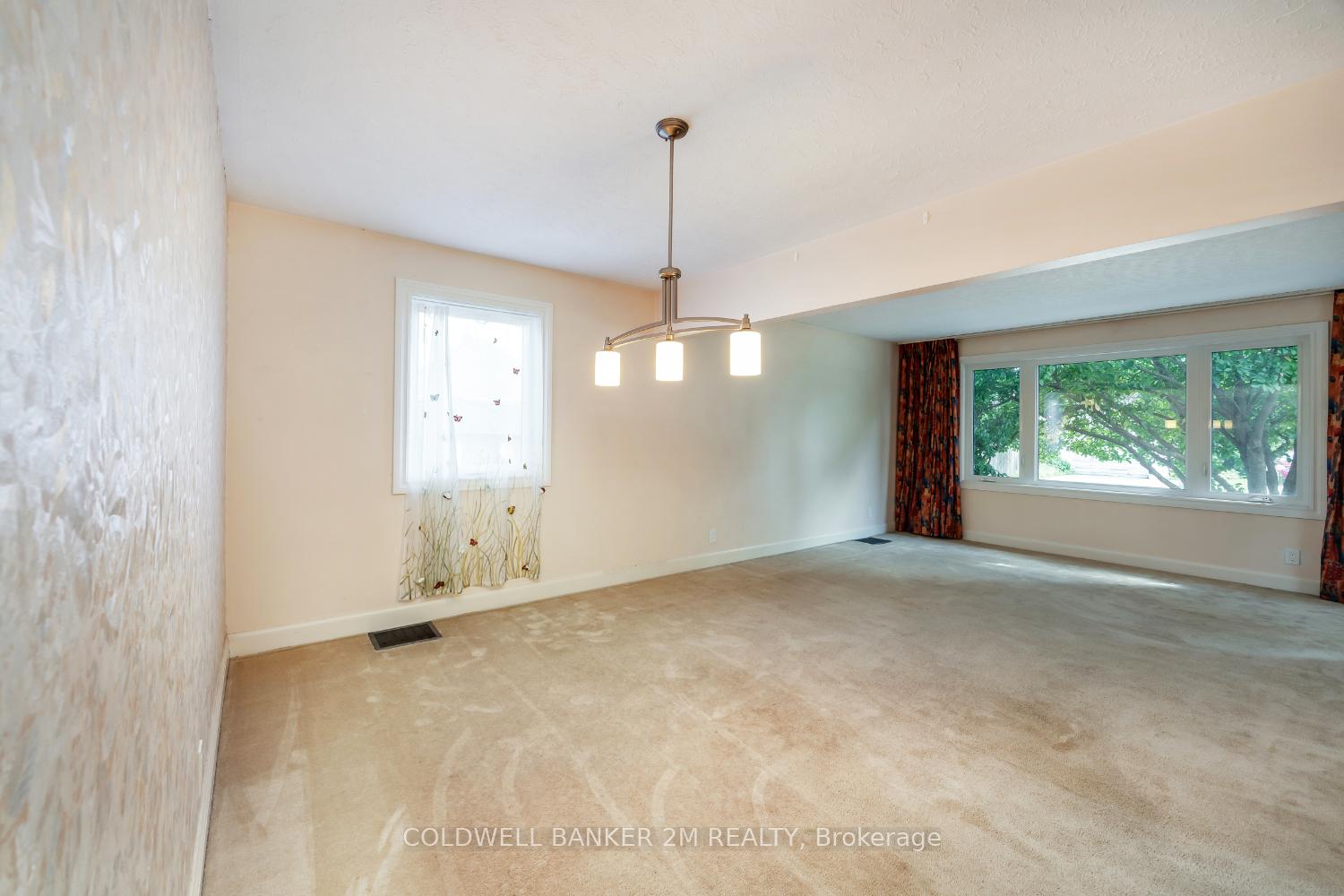 Photo 7 of 470 Colborne Street E, Oshawa, O'Neill — HOMEH