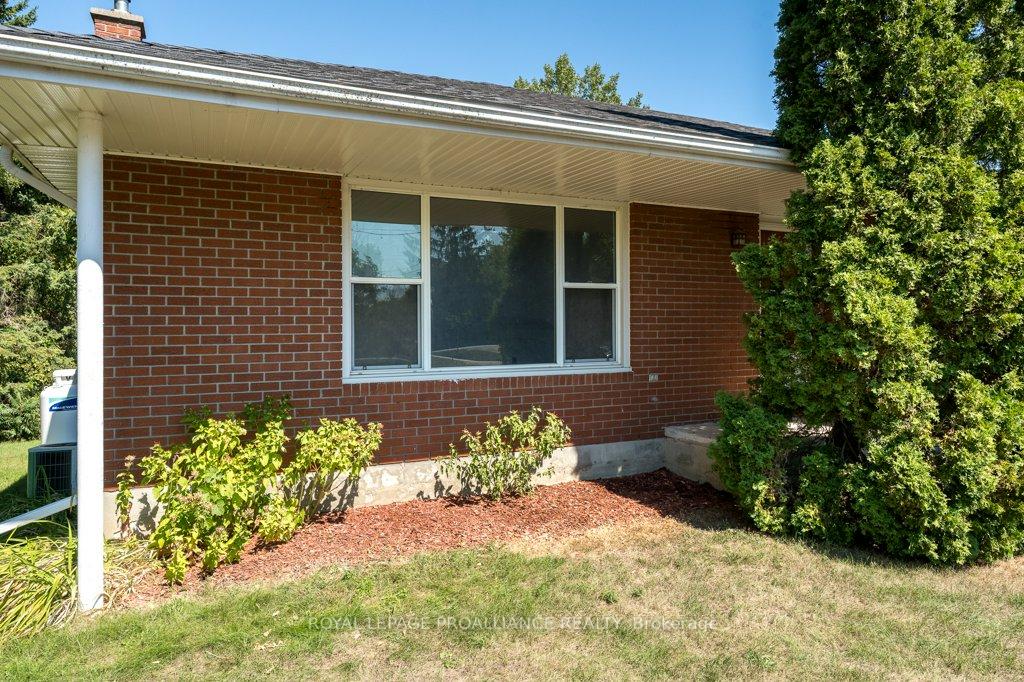 Photo 5 of 350 Mill Street, Quinte West, Murray Ward — HOMEH