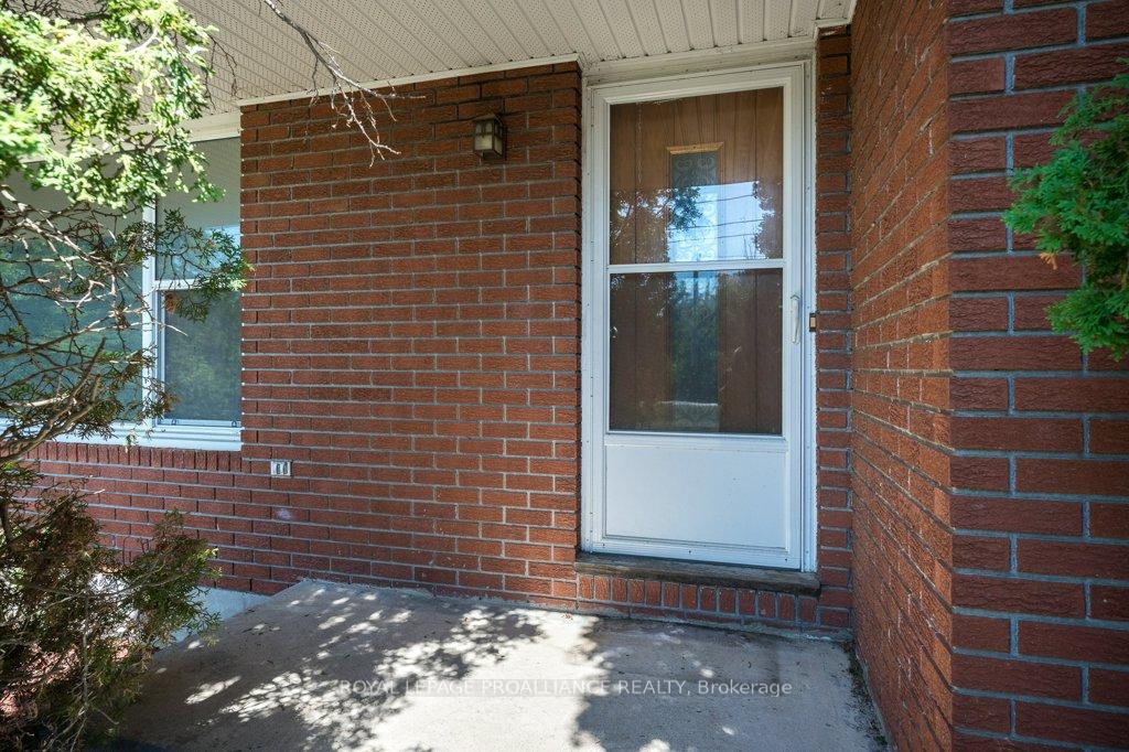 Photo 6 of 350 Mill Street, Quinte West, Murray Ward — HOMEH