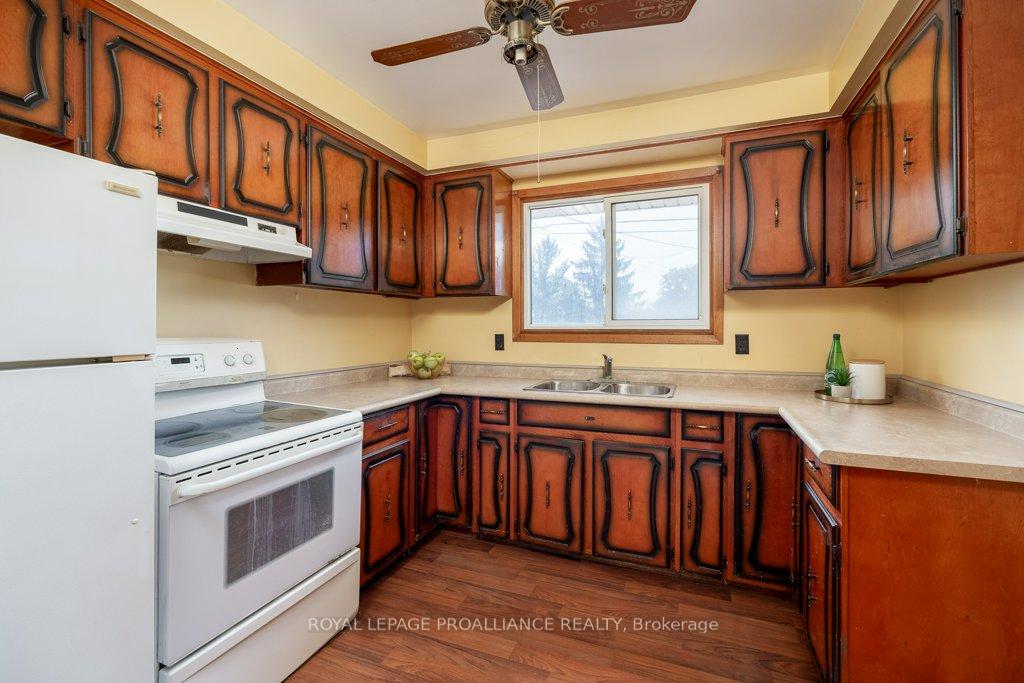 Photo 10 of 350 Mill Street, Quinte West, Murray Ward — HOMEH