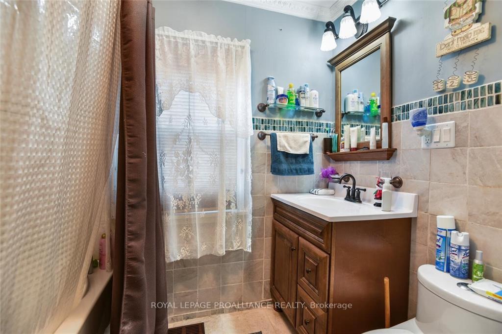 Photo 10 of 470 Dibble Street W, Prescott — HOMEH