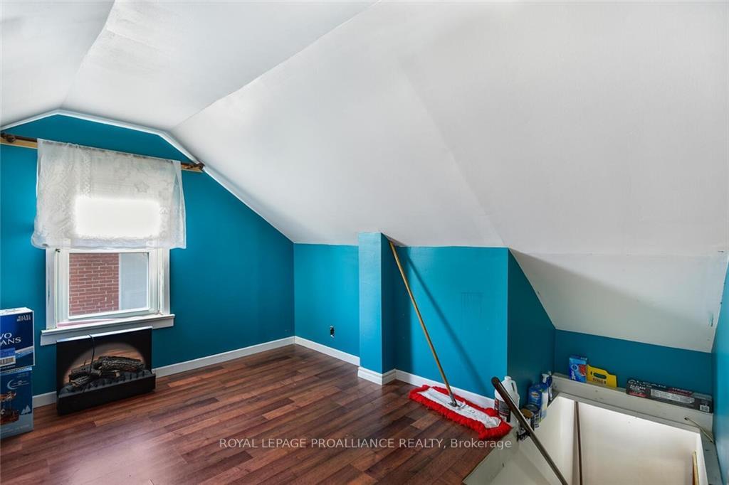 Photo 12 of 470 Dibble Street W, Prescott — HOMEH