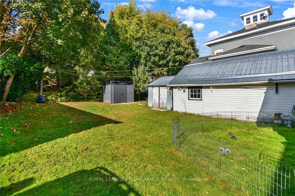 Photo 17 of 470 Dibble Street W, Prescott — HOMEH