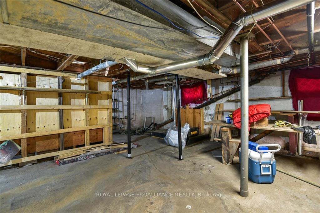 Photo 18 of 470 Dibble Street W, Prescott — HOMEH