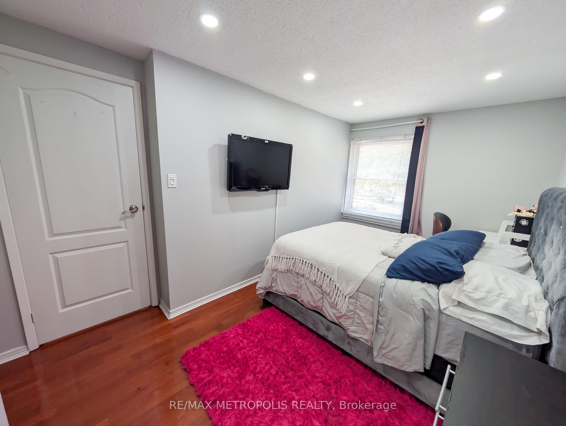 Photo 21 of 359 Calvert Court, Oshawa, Lakeview — HOMEH