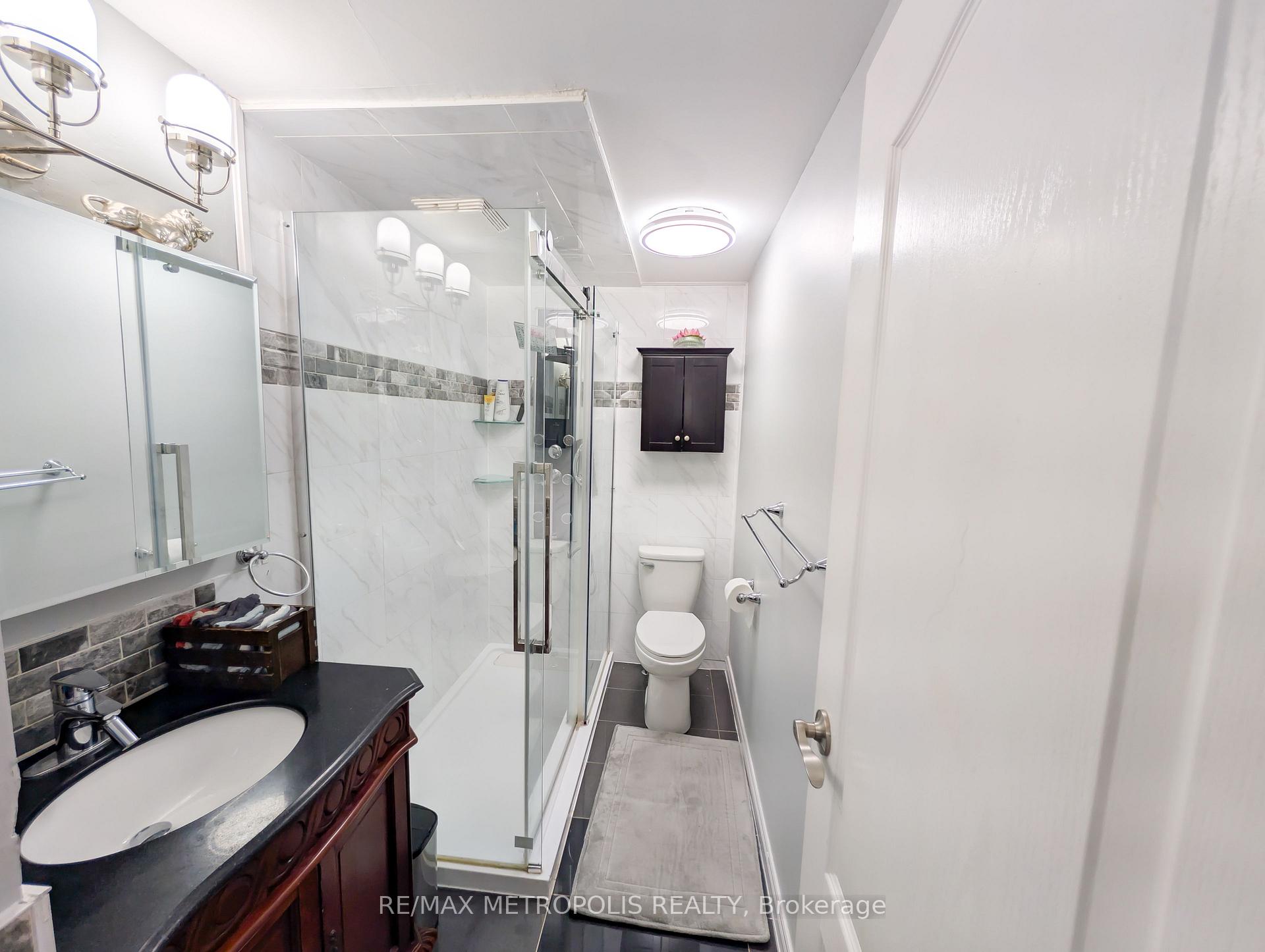 Photo 22 of 359 Calvert Court, Oshawa, Lakeview — HOMEH