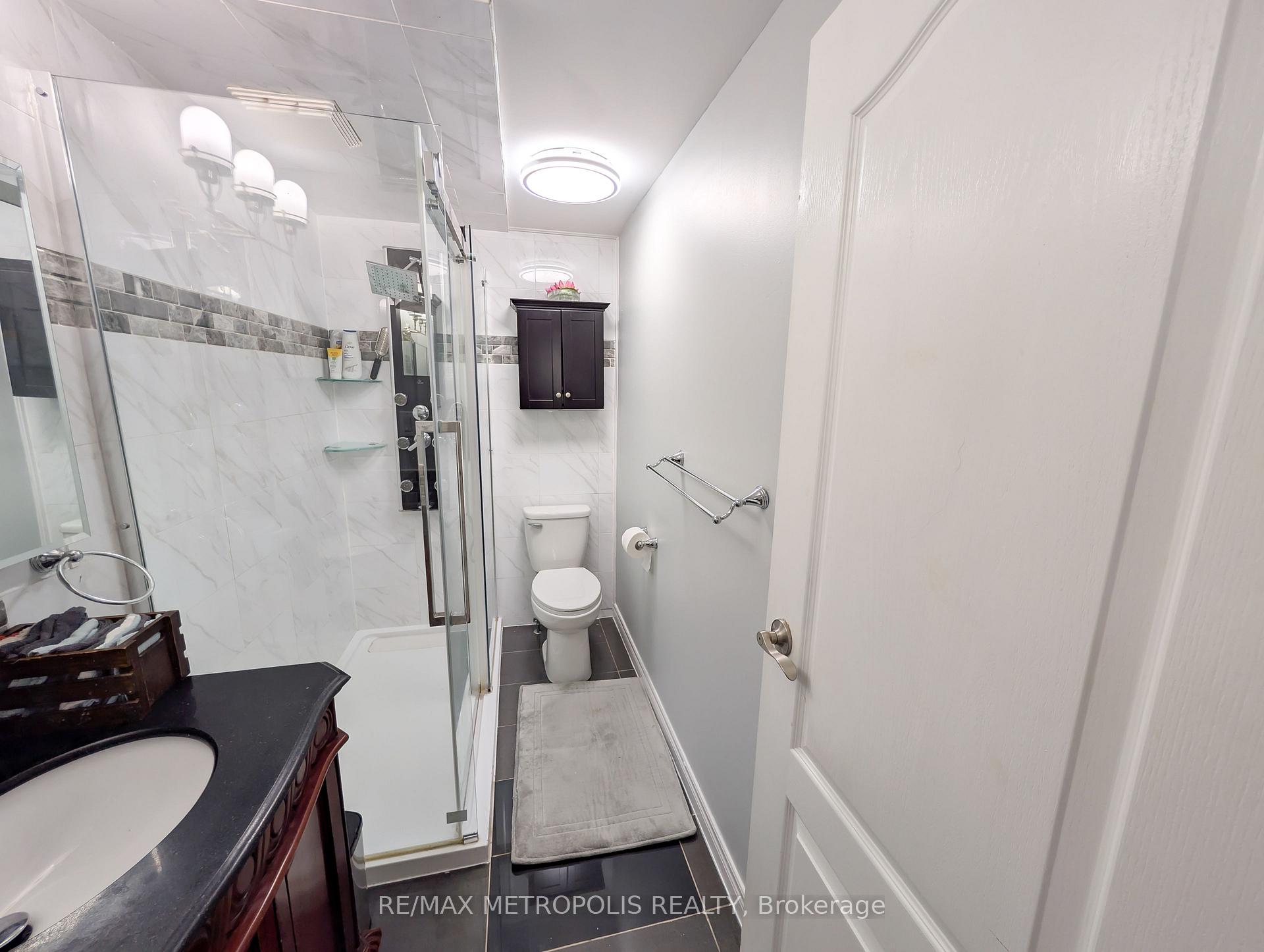 Photo 23 of 359 Calvert Court, Oshawa, Lakeview — HOMEH