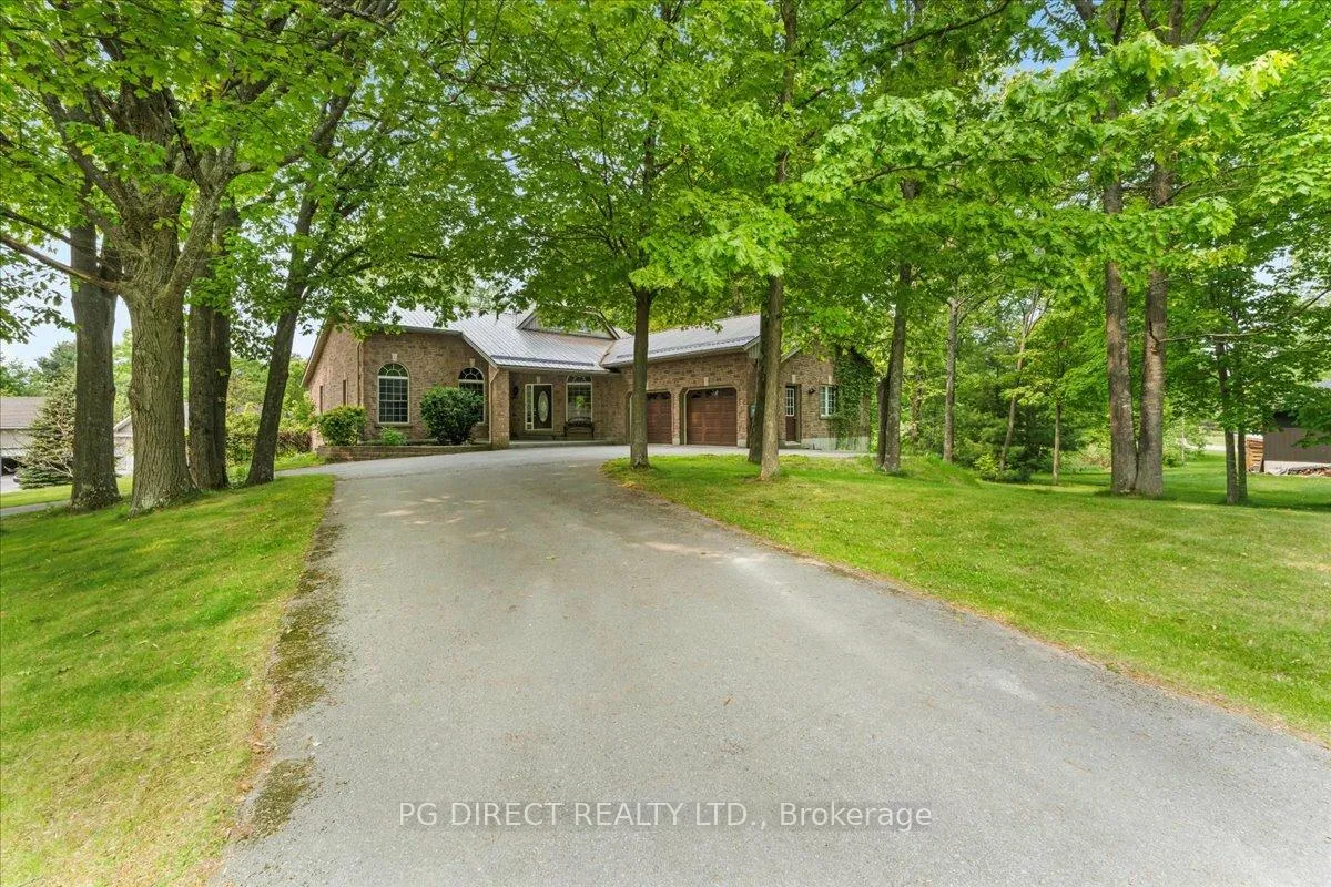 Front of 10 Fraserglen Court