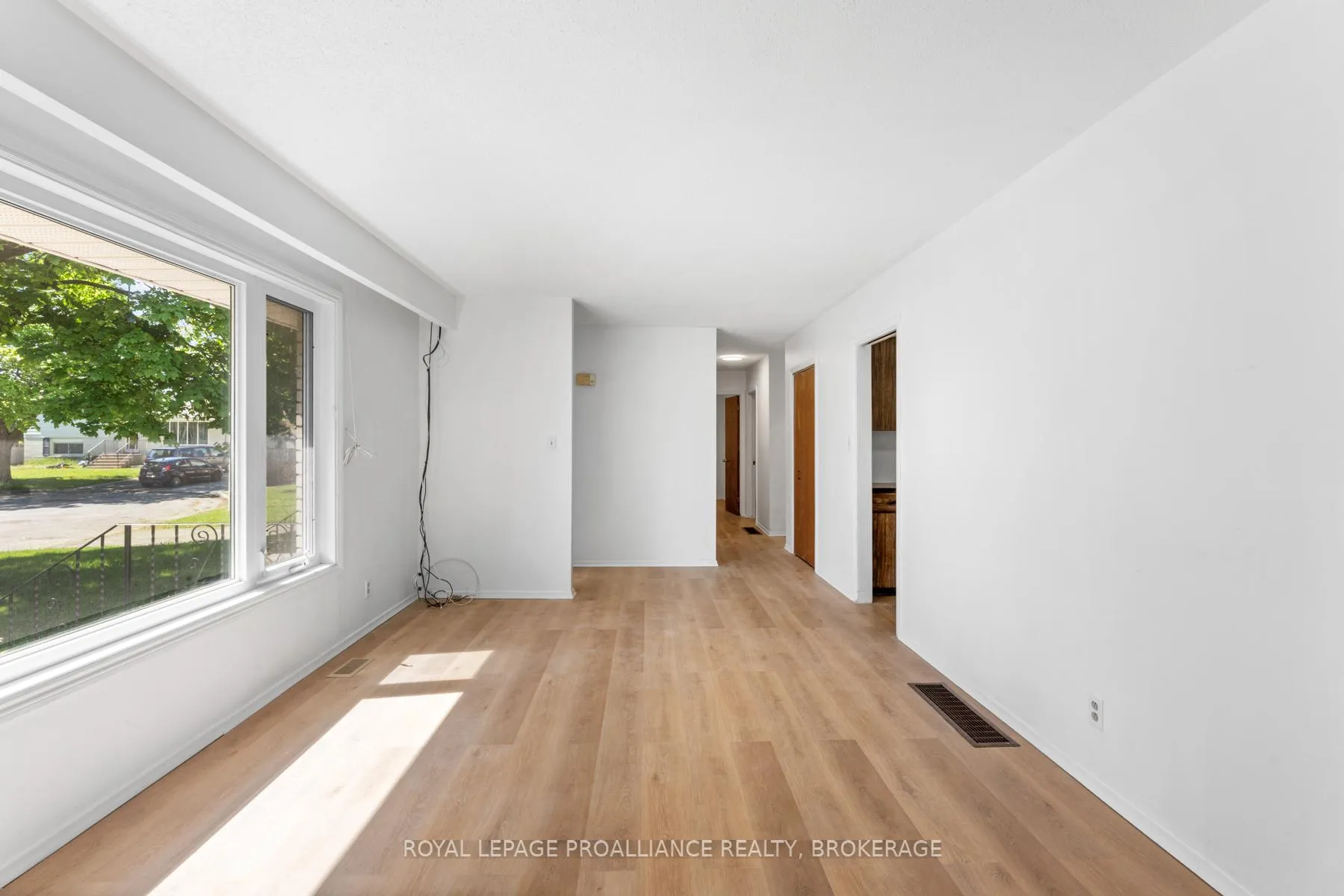 Photo 5 of 5 Armour Crescent, Quinte West, Trenton Ward — HOMEH