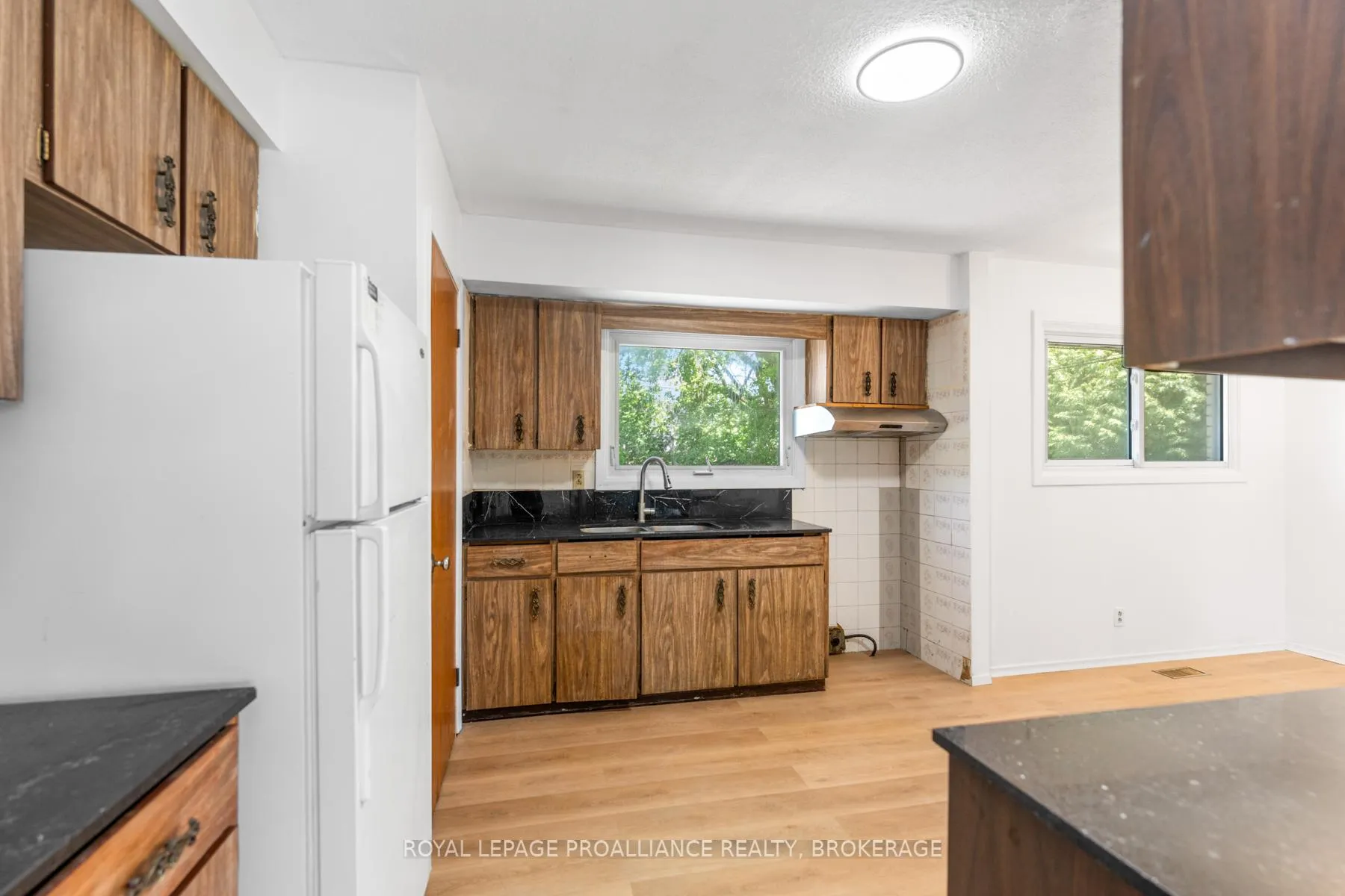 Photo 10 of 5 Armour Crescent, Quinte West, Trenton Ward — HOMEH