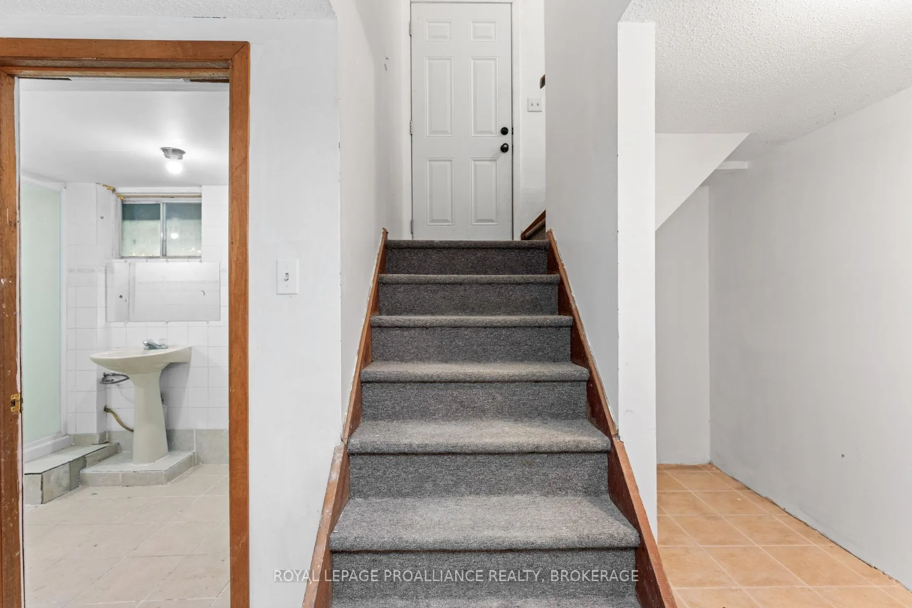 Photo 18 of 5 Armour Crescent, Quinte West, Trenton Ward — HOMEH