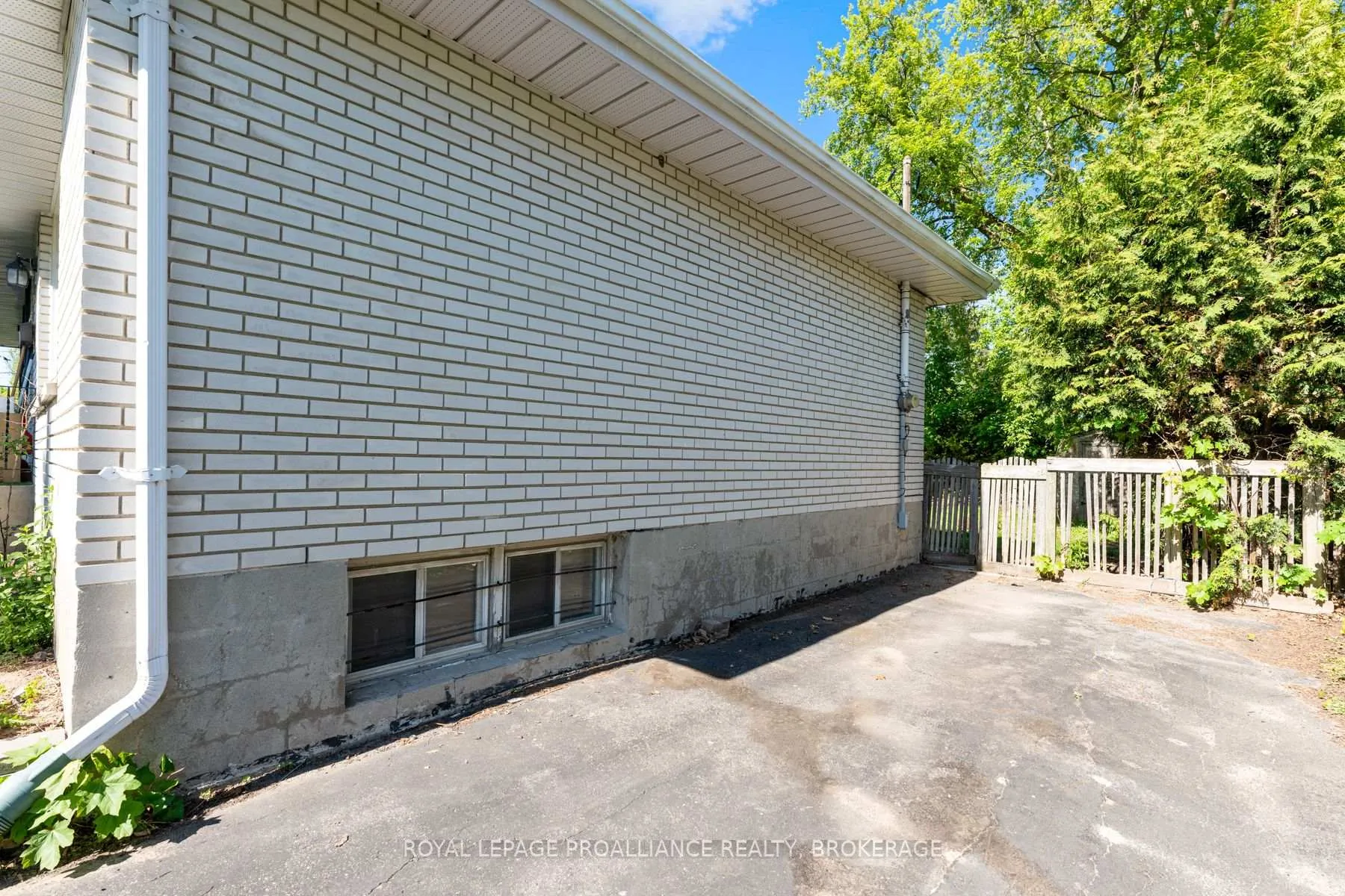 Photo 28 of 5 Armour Crescent, Quinte West, Trenton Ward — HOMEH