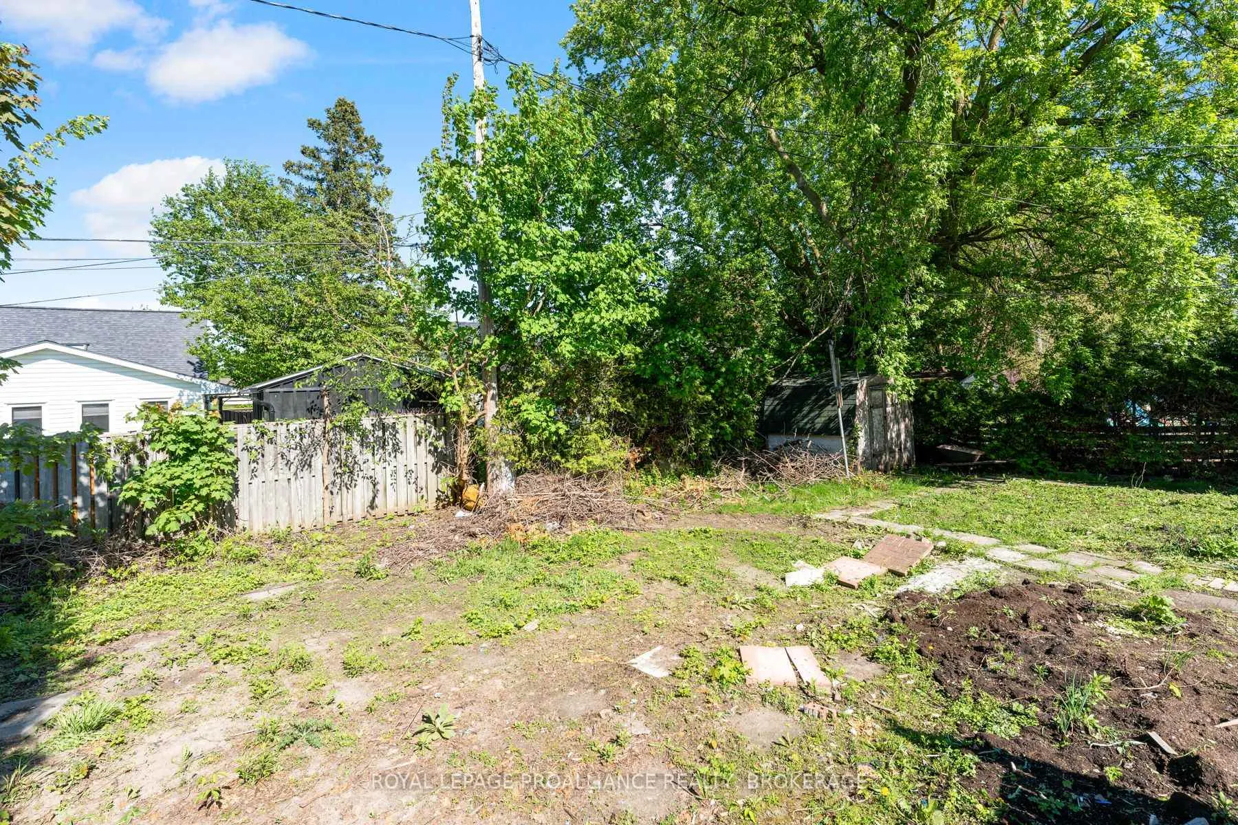 Photo 35 of 5 Armour Crescent, Quinte West, Trenton Ward — HOMEH