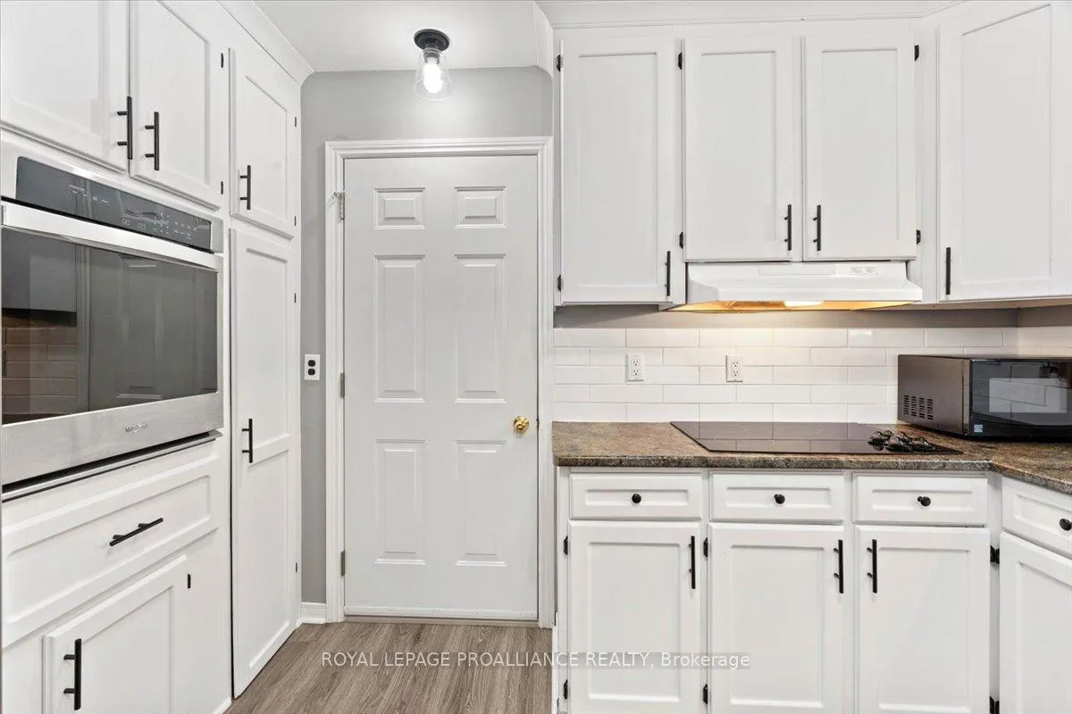 Photo 9 of 20 McQuade Drive, Quinte West, Trenton Ward — HOMEH