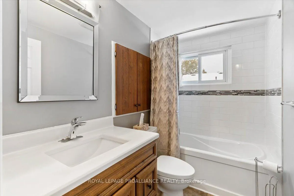 Photo 26 of 20 McQuade Drive, Quinte West, Trenton Ward — HOMEH
