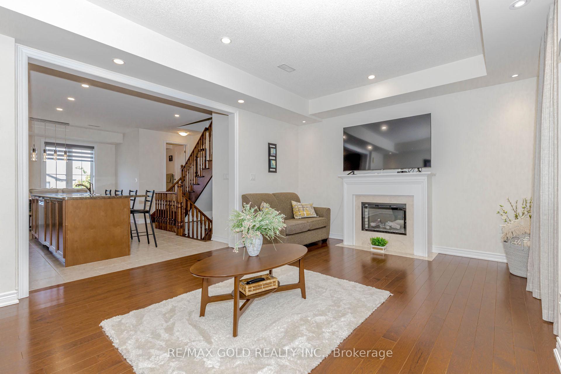 Photo 14 of Unit 3, 1965 Altona Road, Pickering, Highbush — HOMEH
