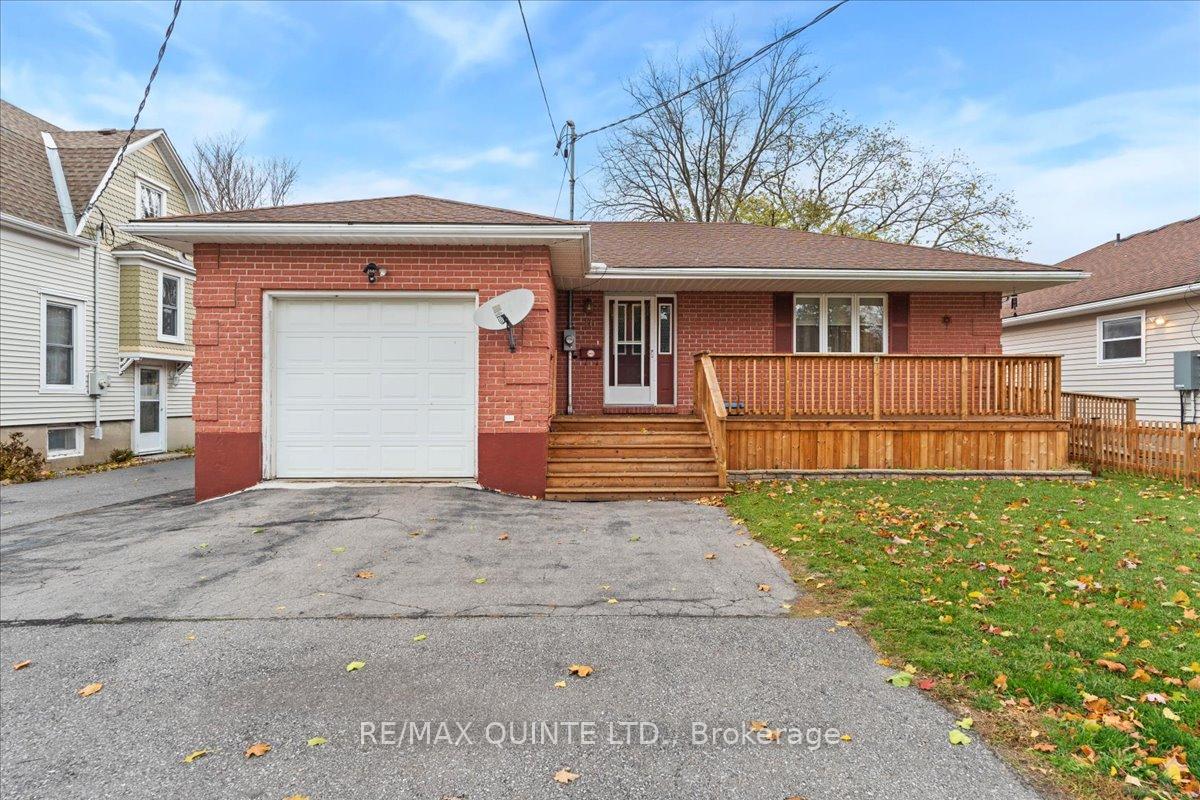 Front of 16 Maple Avenue