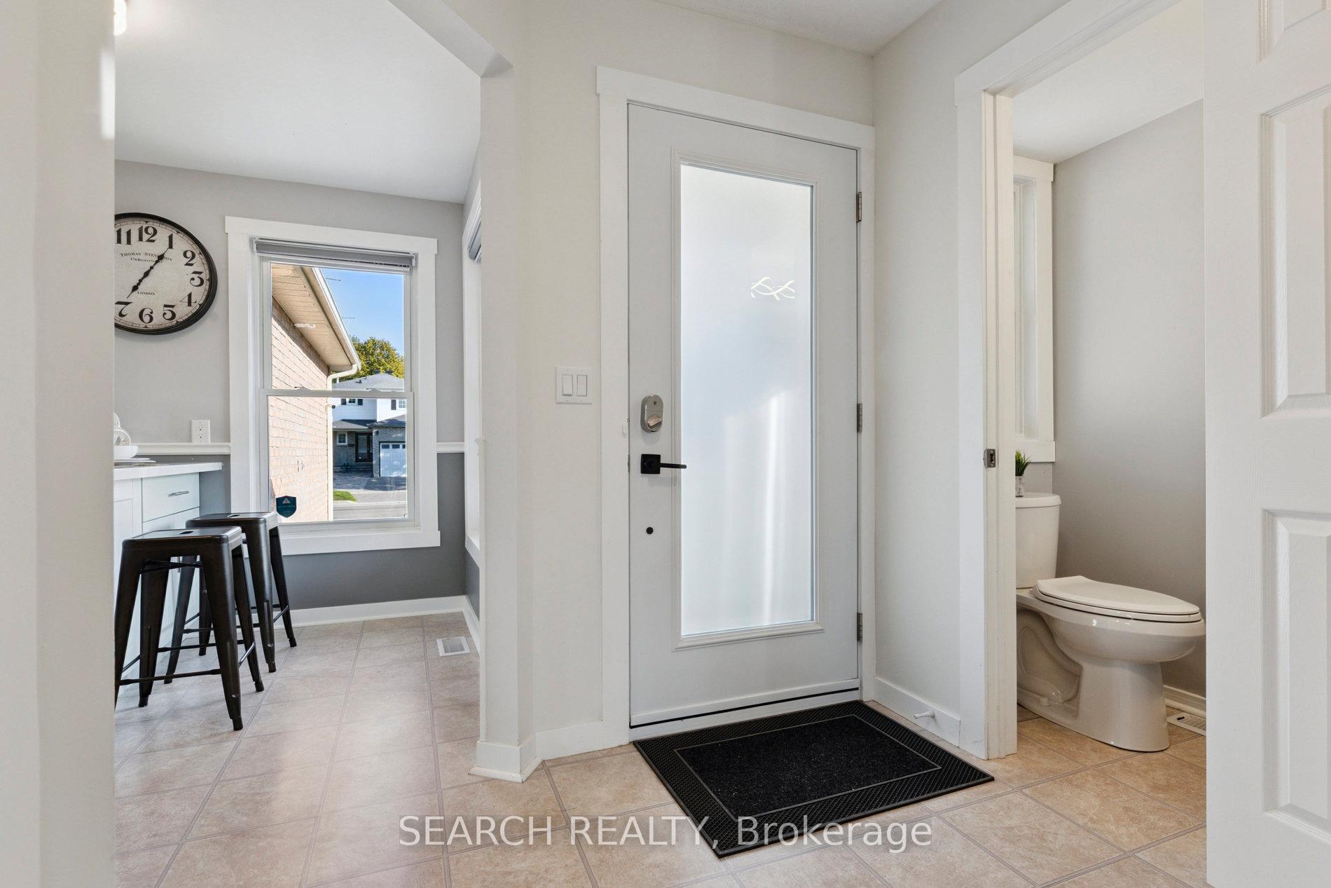 Photo 4 of 955 Renaissance Drive, Oshawa, Lakeview — HOMEH