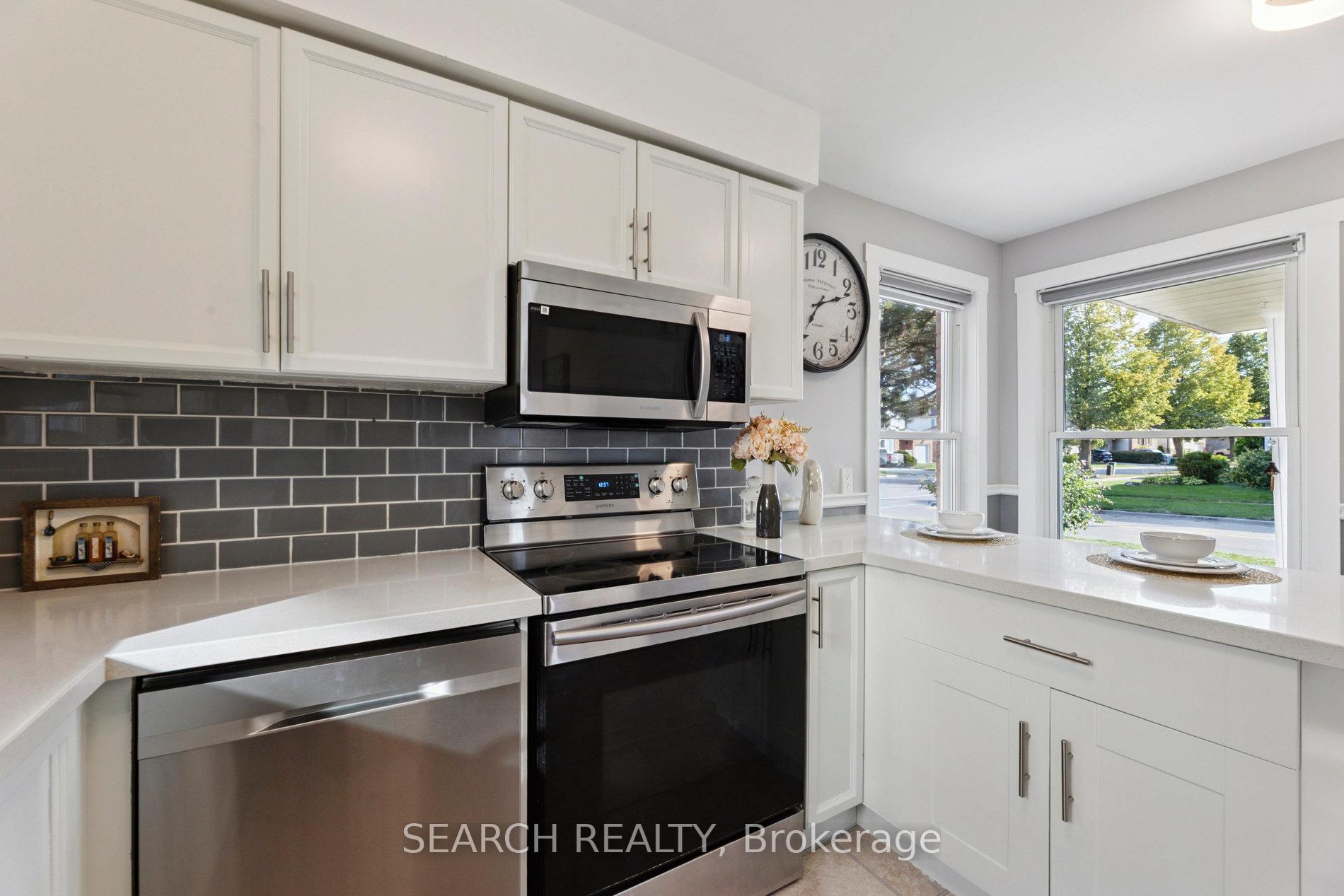 Photo 8 of 955 Renaissance Drive, Oshawa, Lakeview — HOMEH