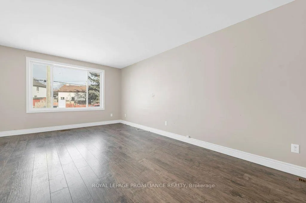 Photo 10 of 20 Terance Street, Quinte West, Trenton Ward — HOMEH