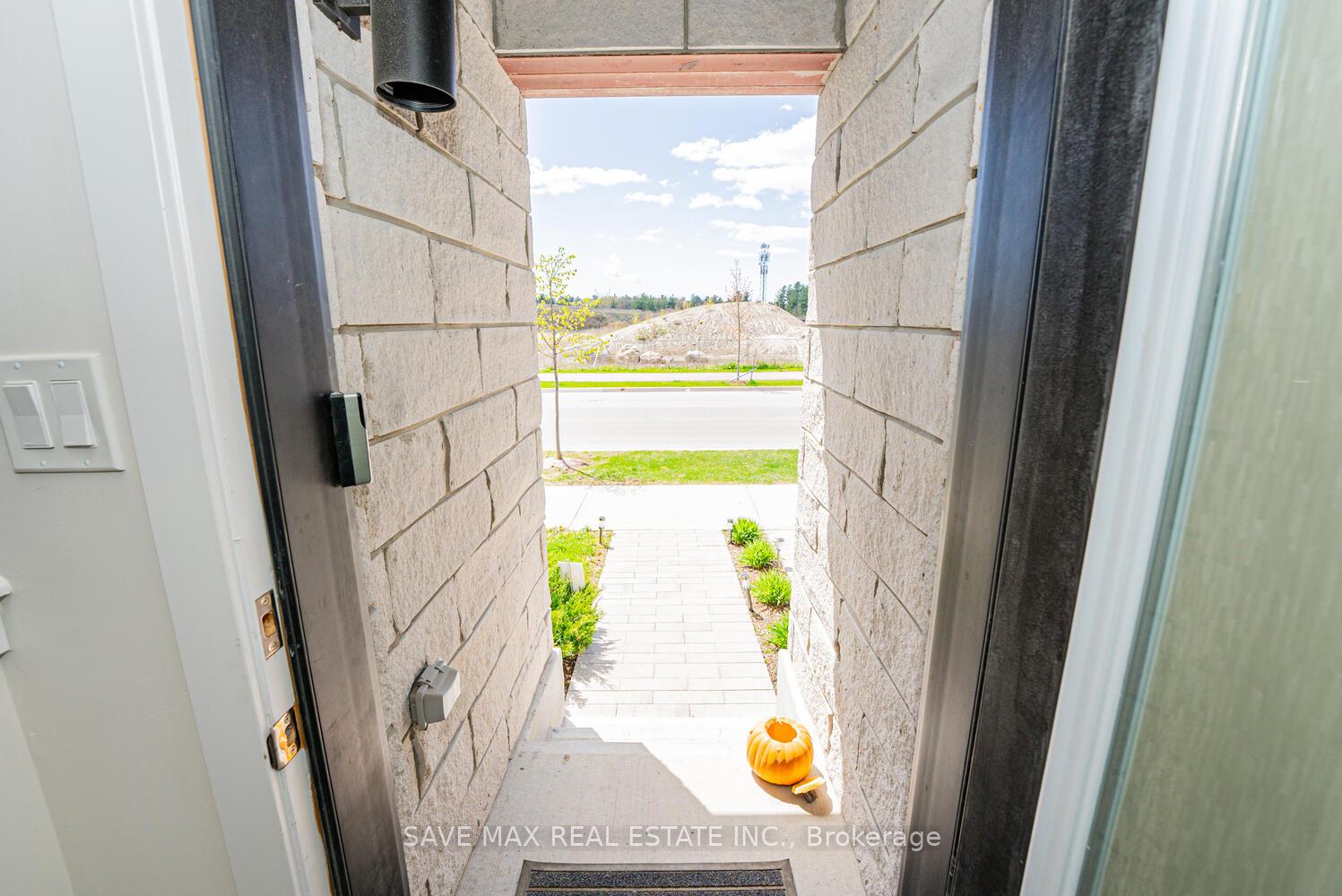 Photo 11 of 2638 Castlegate Crossing, Pickering, Duffin Heights — HOMEH