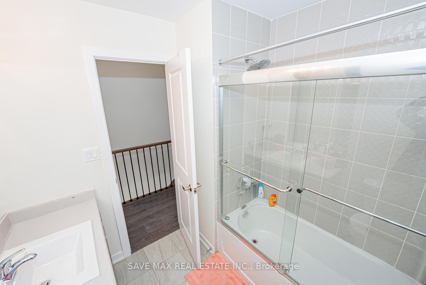 Photo 40 of 2638 Castlegate Crossing, Pickering, Duffin Heights — HOMEH